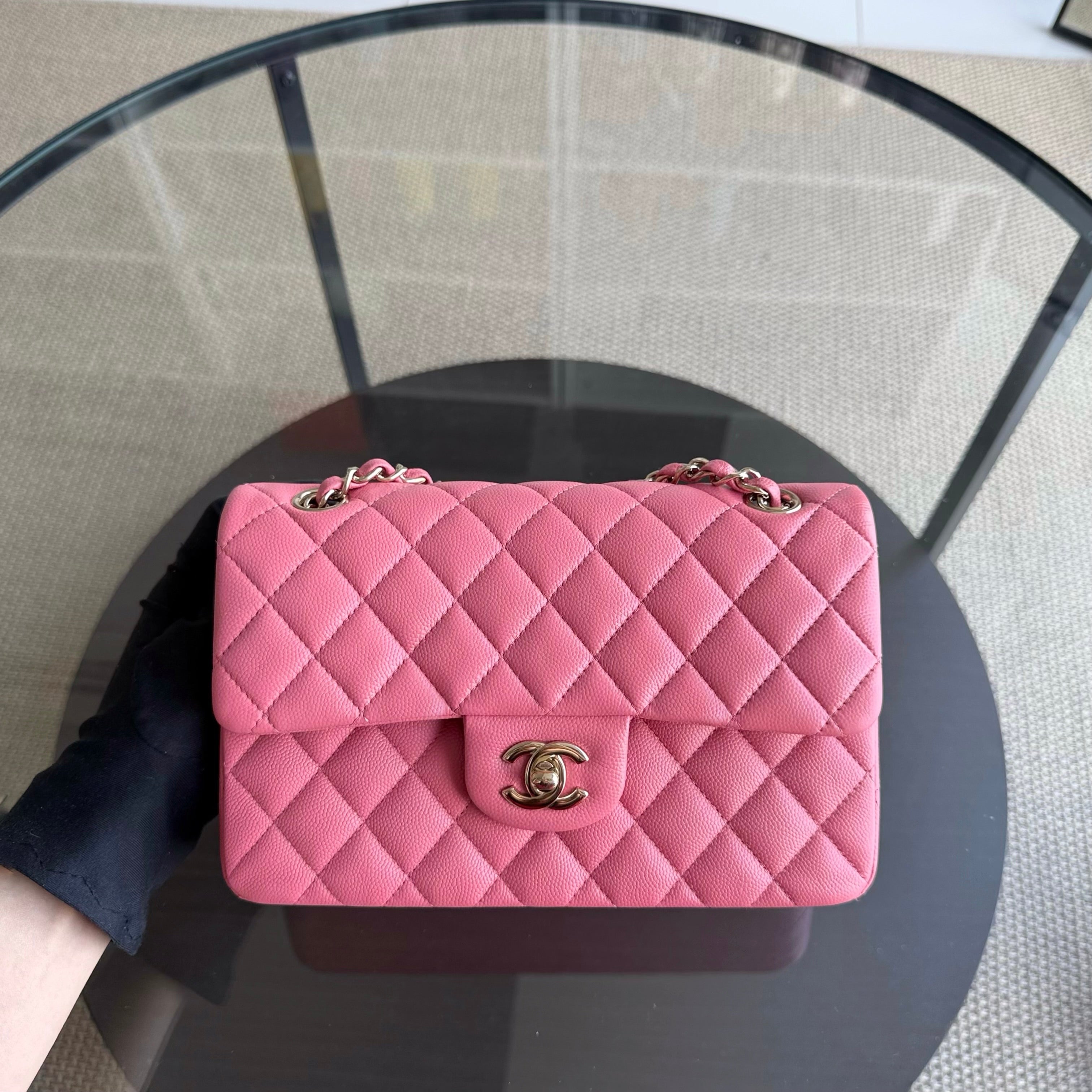 Chanel Classic Fp Small - Caviar 23CM Quilted Grained Calfskin Pink Gold Hardware Series 28