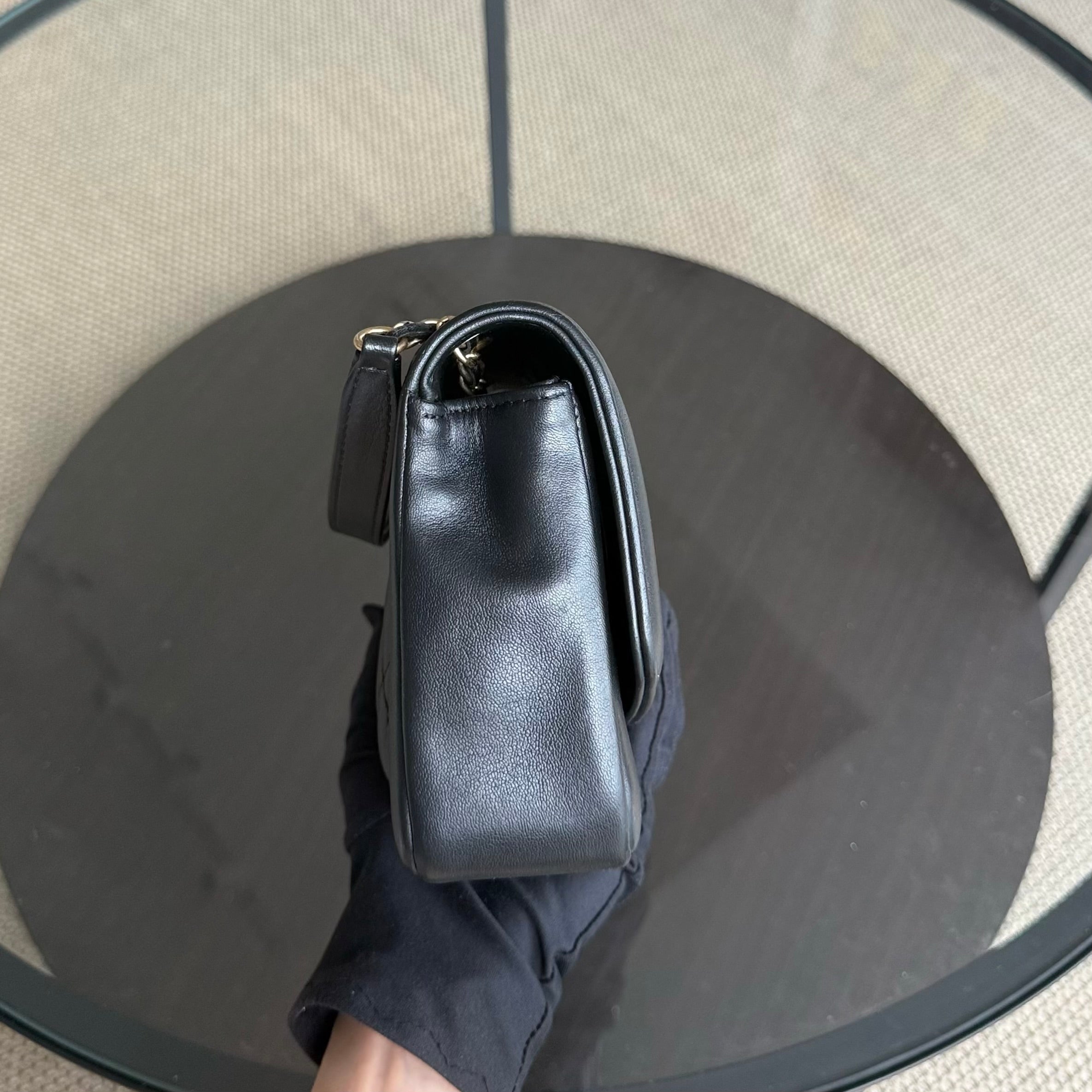 Chanel Diana Reissue Small - 22CM Quilted Lambskin Black Gold Hardware Series 20