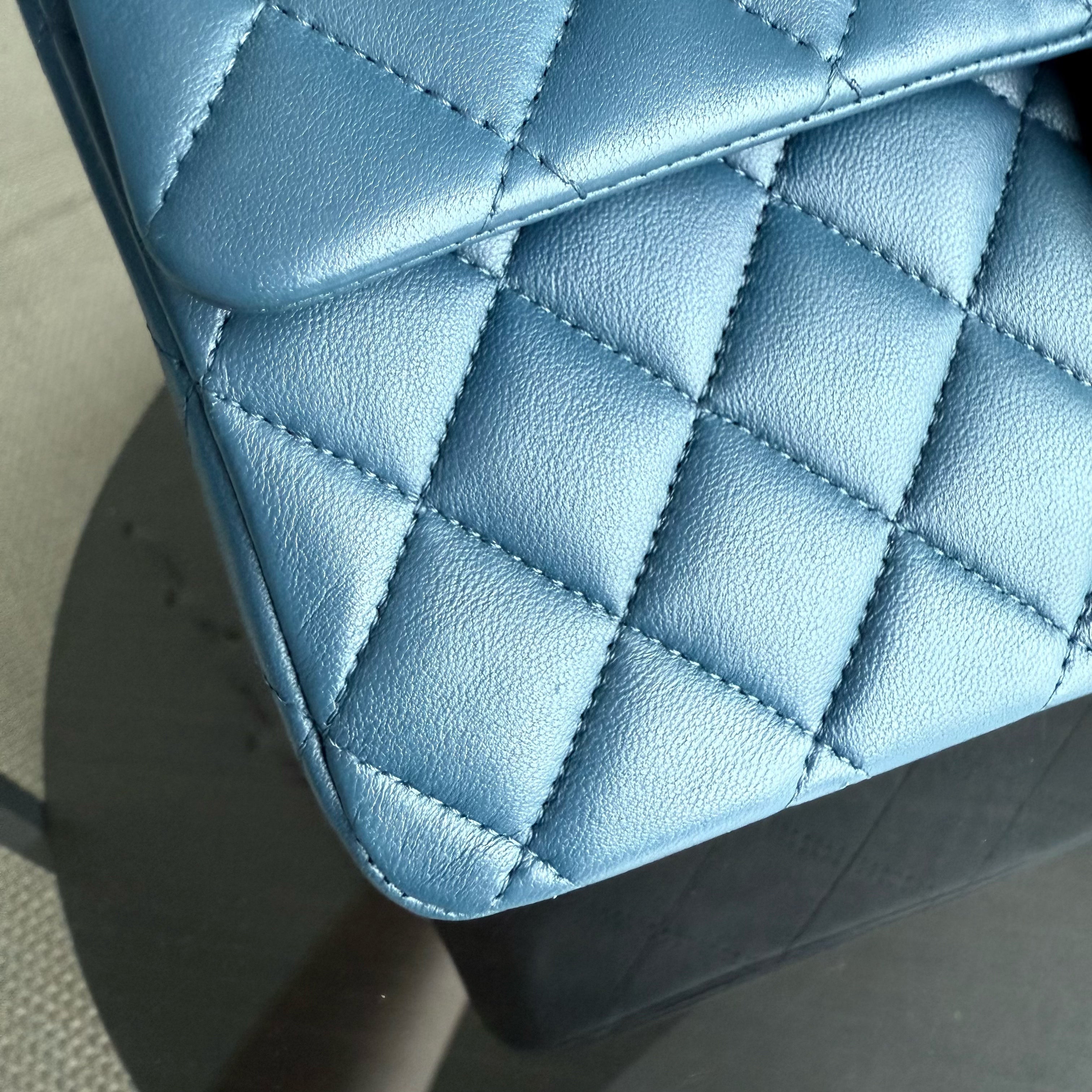 Chanel Classic Flap Medium - Caviar 25CM Quilted Blue Lambskin Silver Hardware Series 28