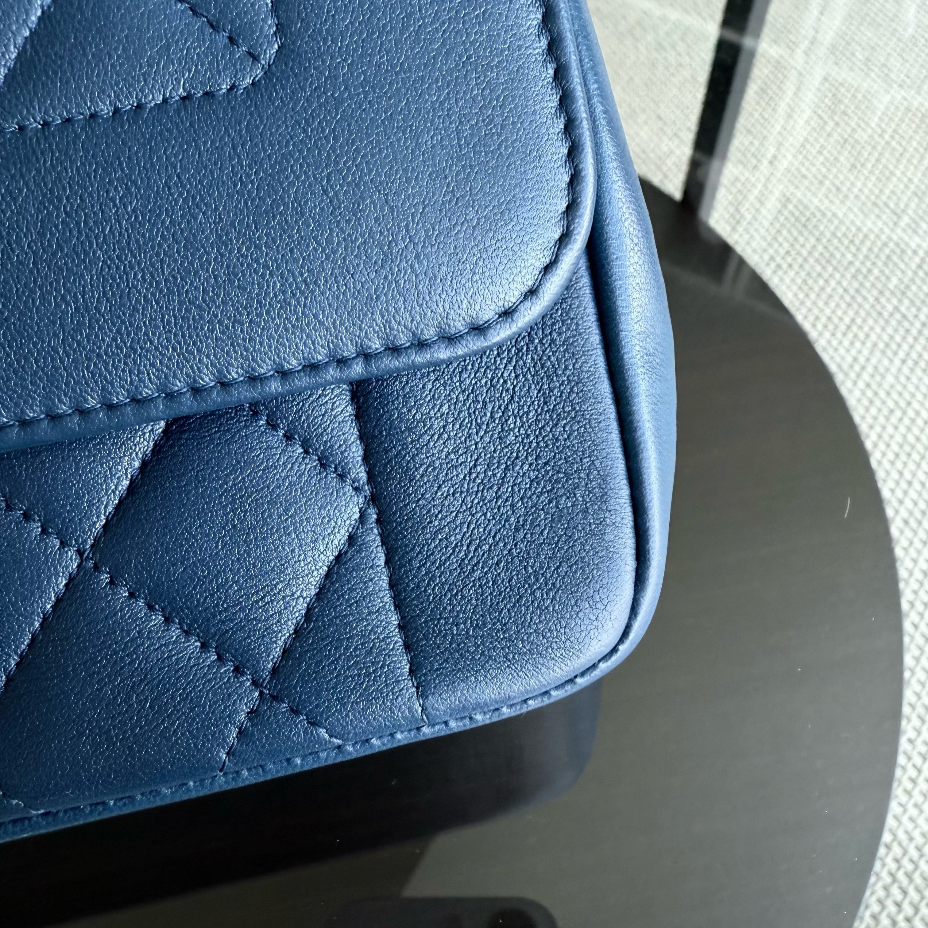 Chanel Chic With Me Medium - Lambskin Quilted 25CM Navy Blue Gold Hardware Series 18