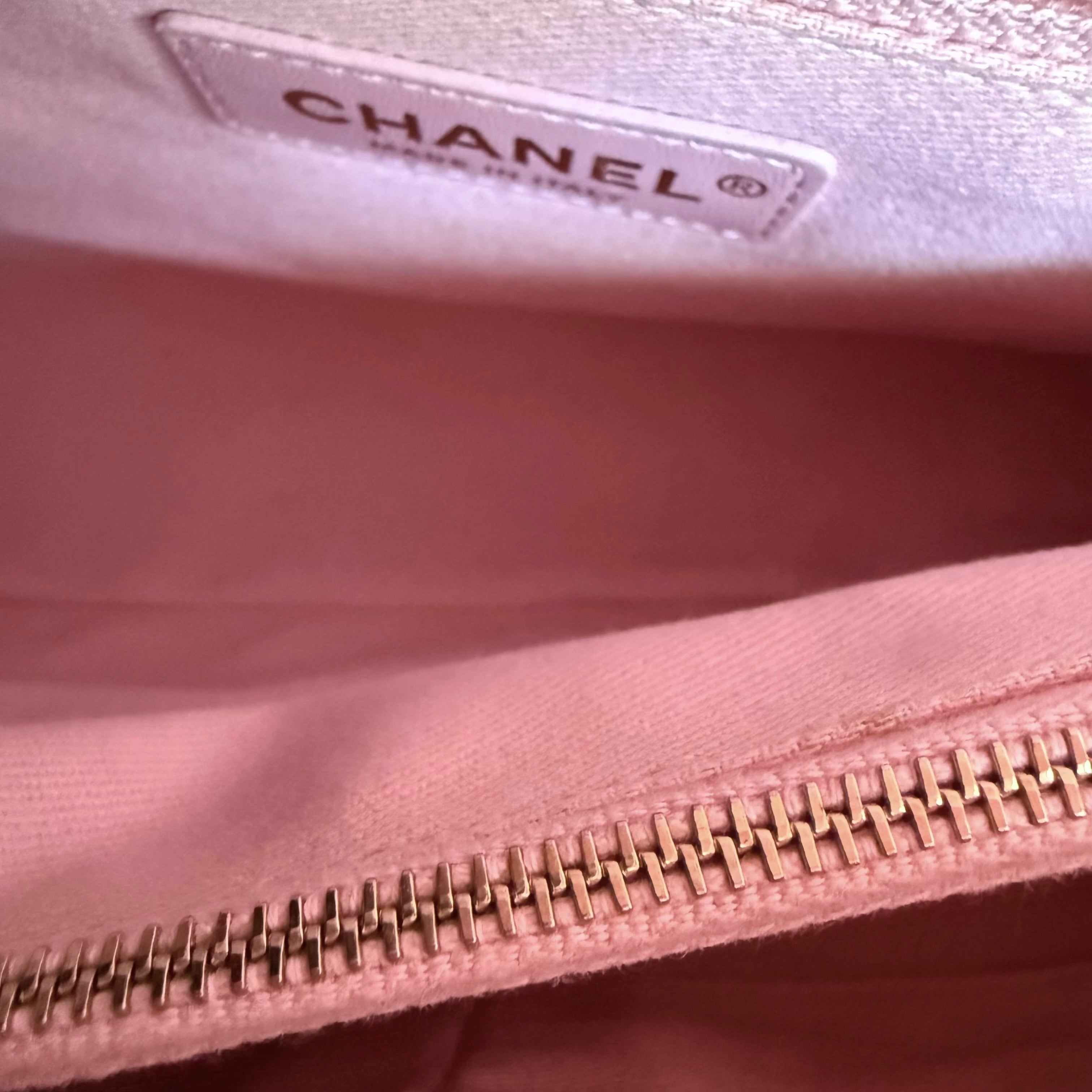 Chanel Coco Handle Medium - Caviar 29CM Quilted Pink Gold Hardware Series 27