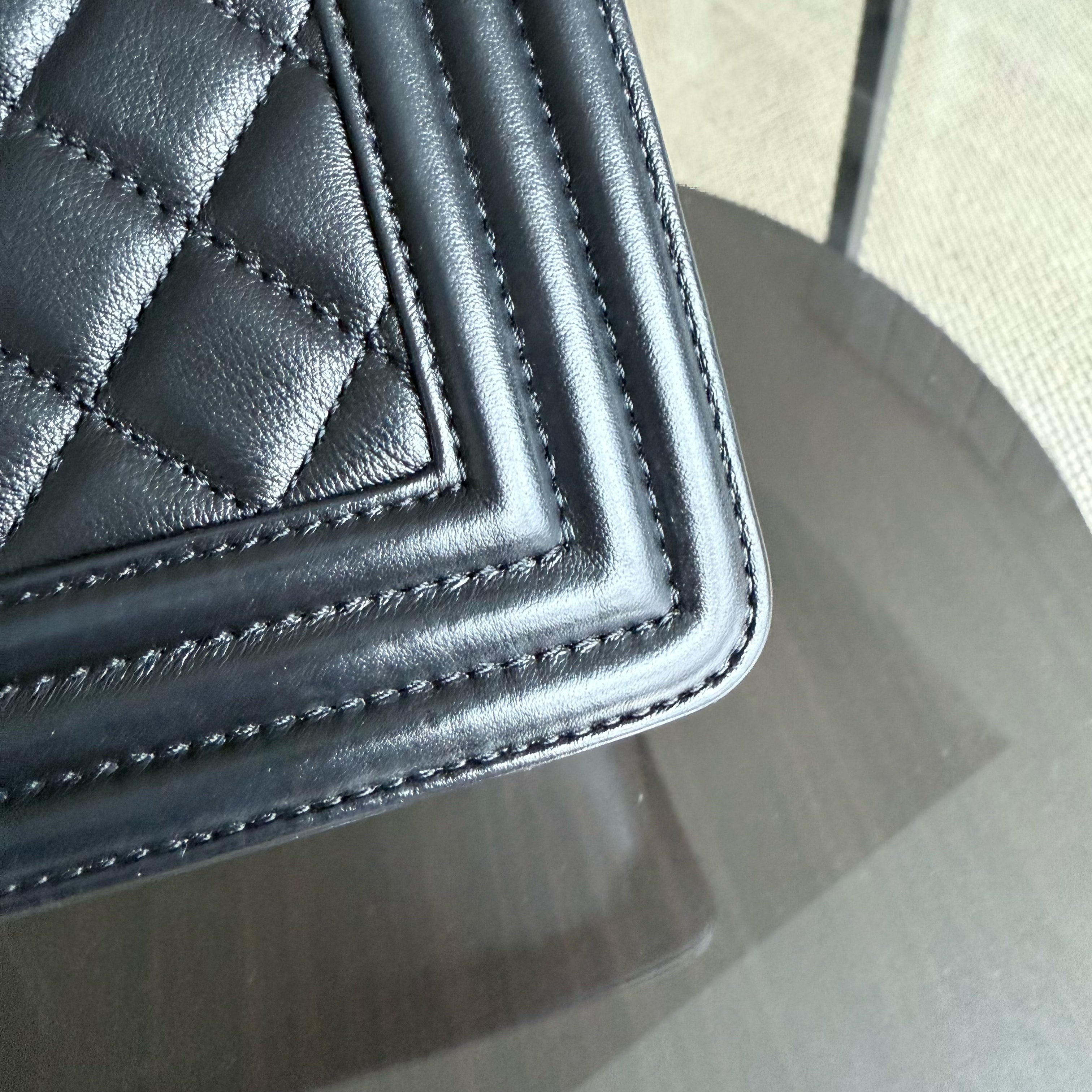 Chanel Boy Medium - Grained Calfskin 25CM Quilted Black Ruthenium Silver Hardware Series 24