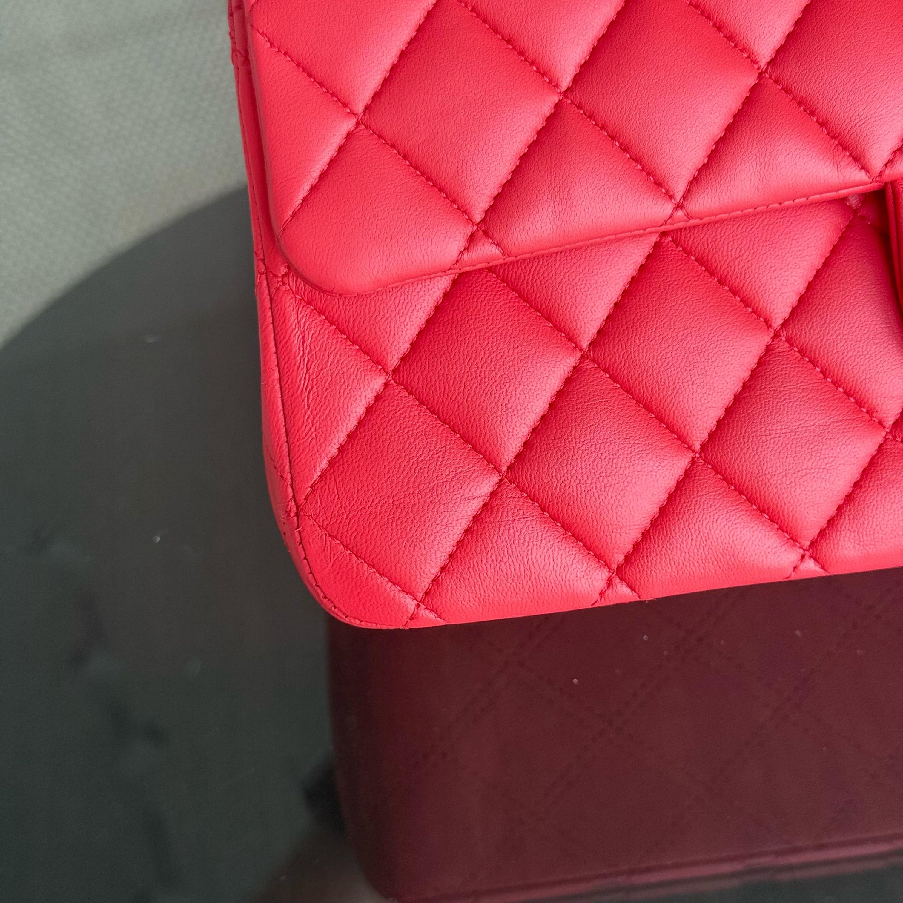 Chanel Classic Flap Medium - Quilted Lambskin 25CM Red Gold Hardware Series 27