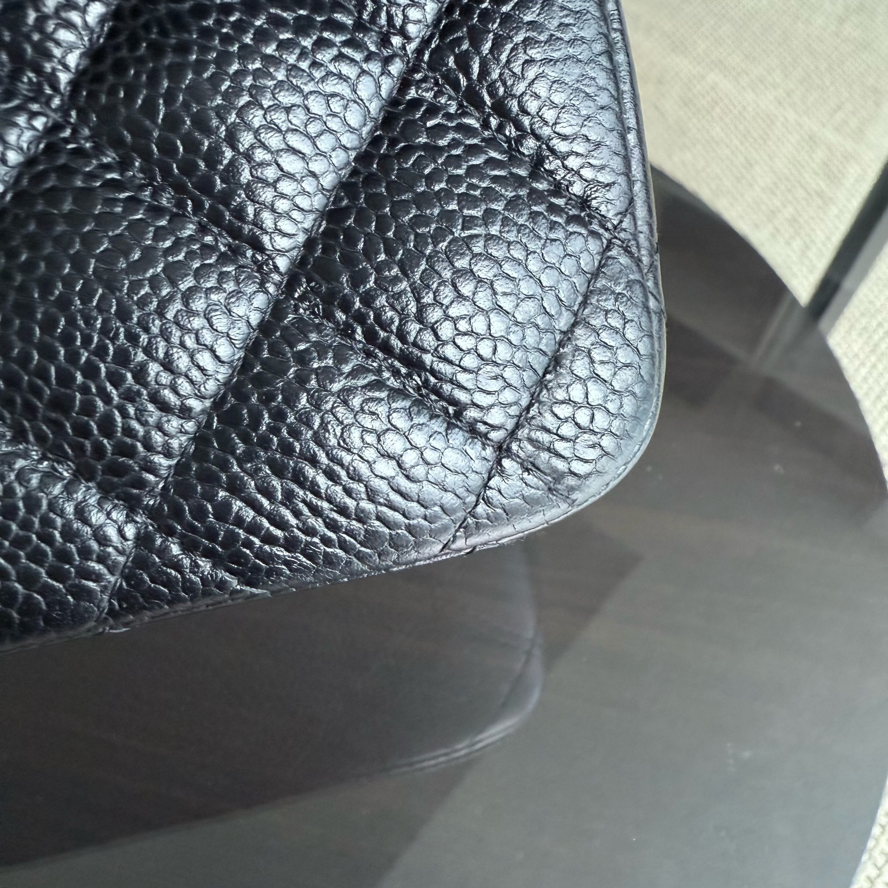 Chanel Classic Flap Medium - Caviar 25CM Quilted Grained Calfskin Black Gold Hardware Series 25