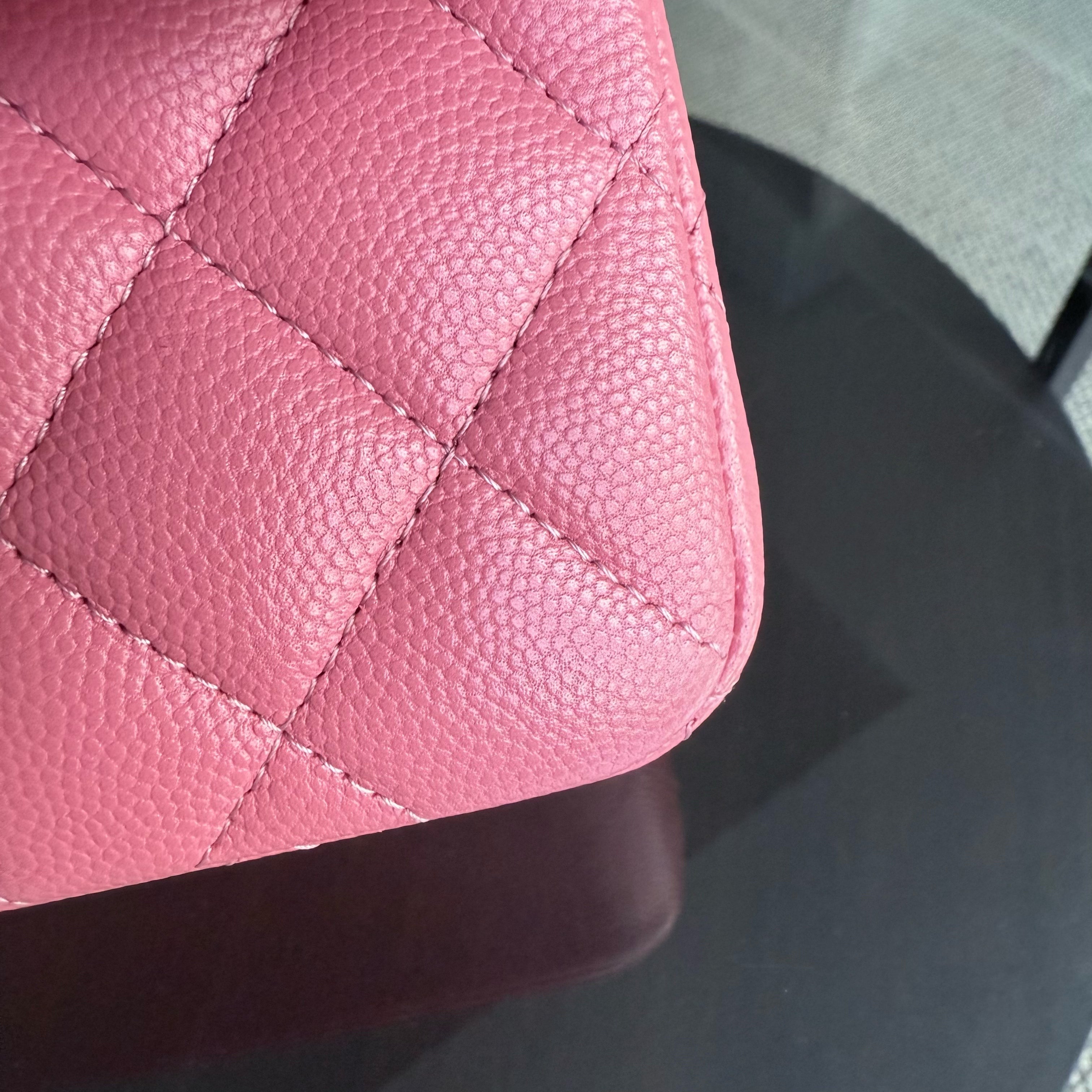 Chanel Classic Flap Small - Caviar 23CM Quilted Grained Calfskin Pink Gold Hardware Series 28