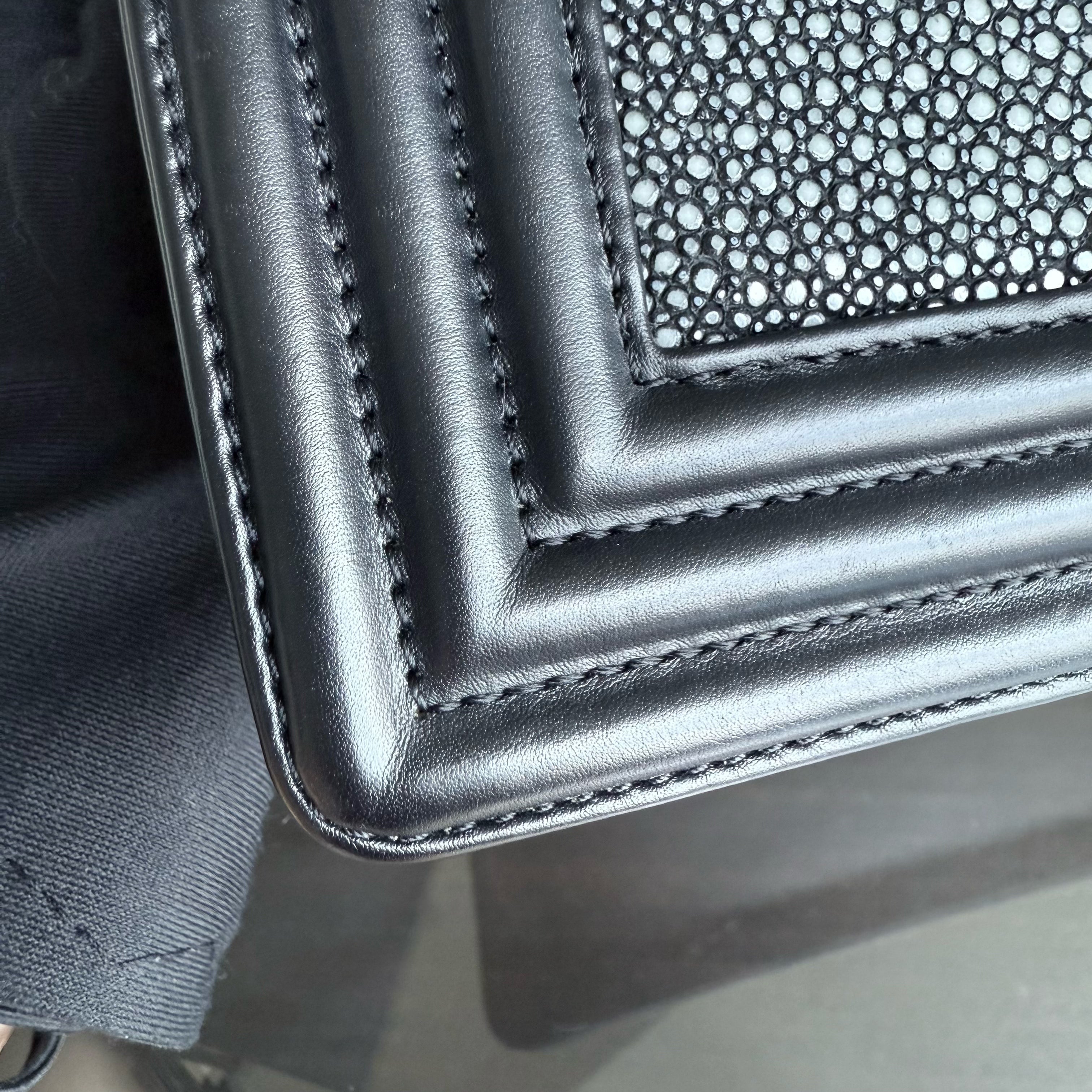 Chanel Boy Small Exotic Limited Edition - Stingray Black Ruthenium Silver Hardware Series 18