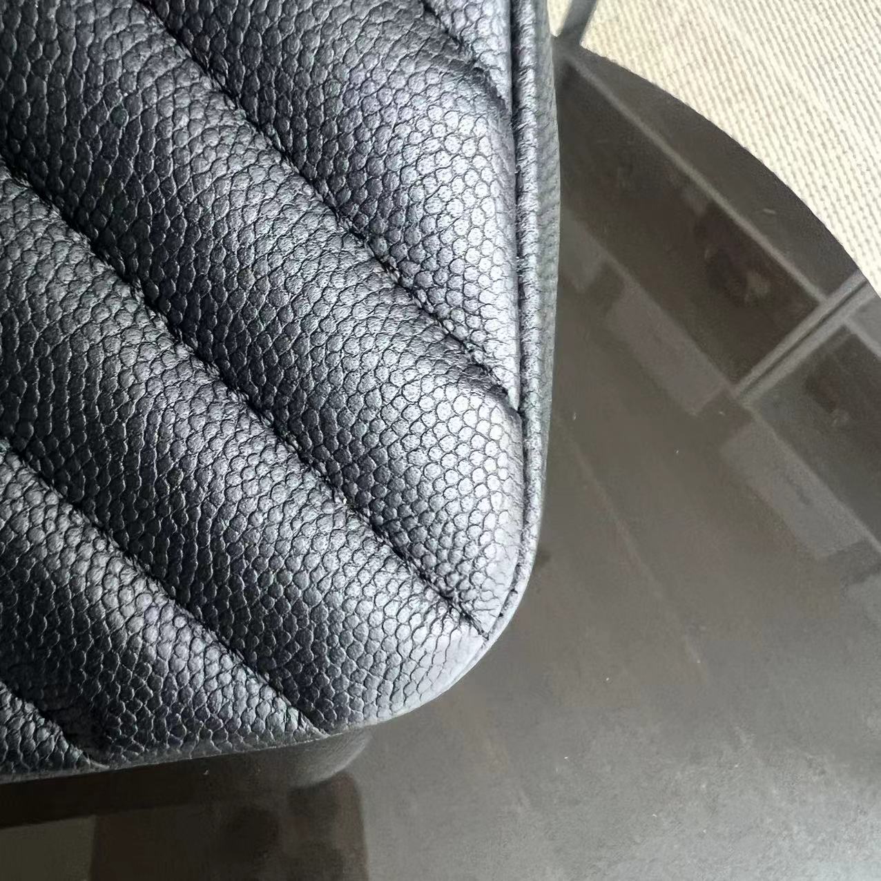 Chanel Classic Flap Medium - Caviar 25CM Chevron Grained Calfskin Black Golden Hardware Series 27