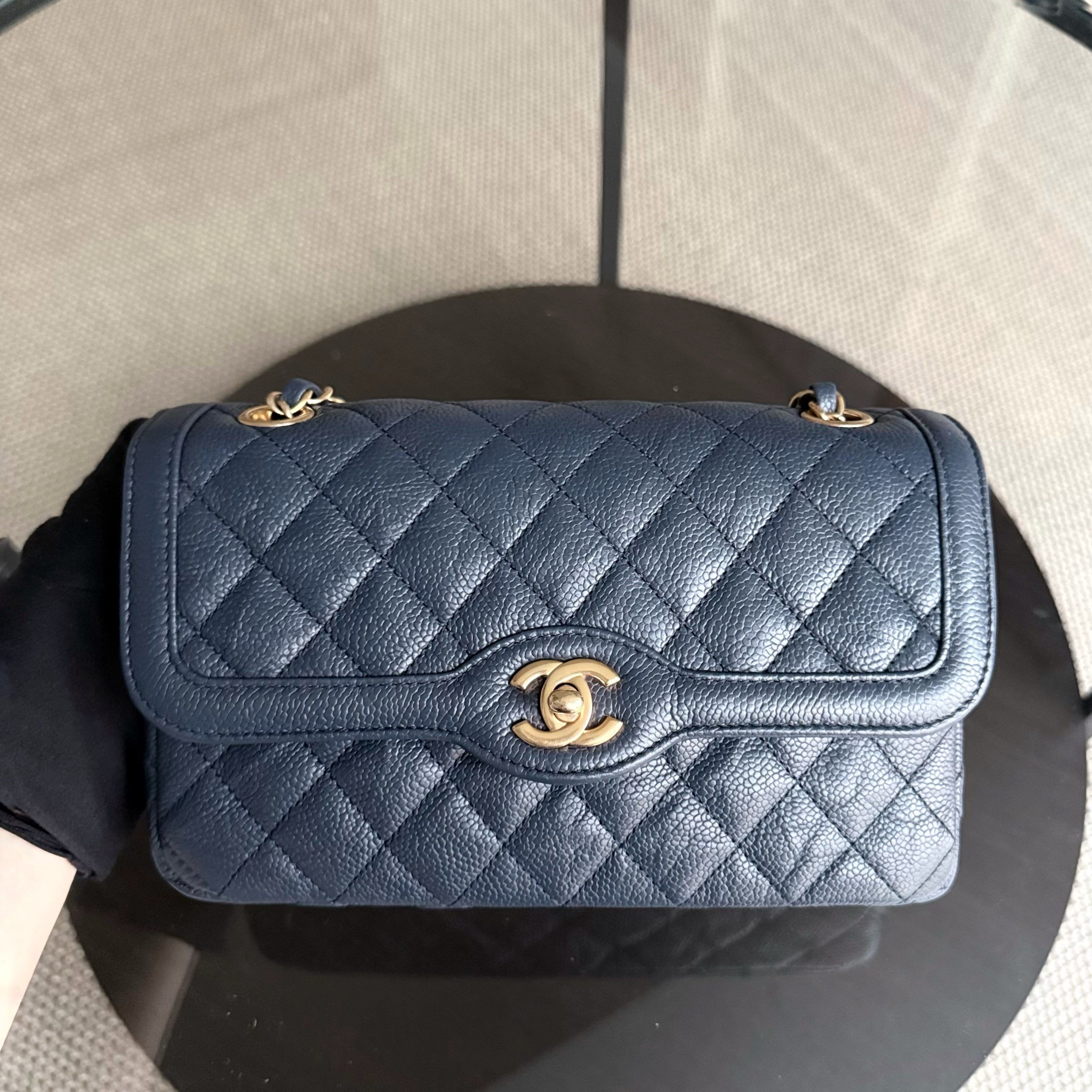 Chanel Two Tone Flap - 23CM Small Crumpled Grained Calfskin Navy Blue Gold Series 21