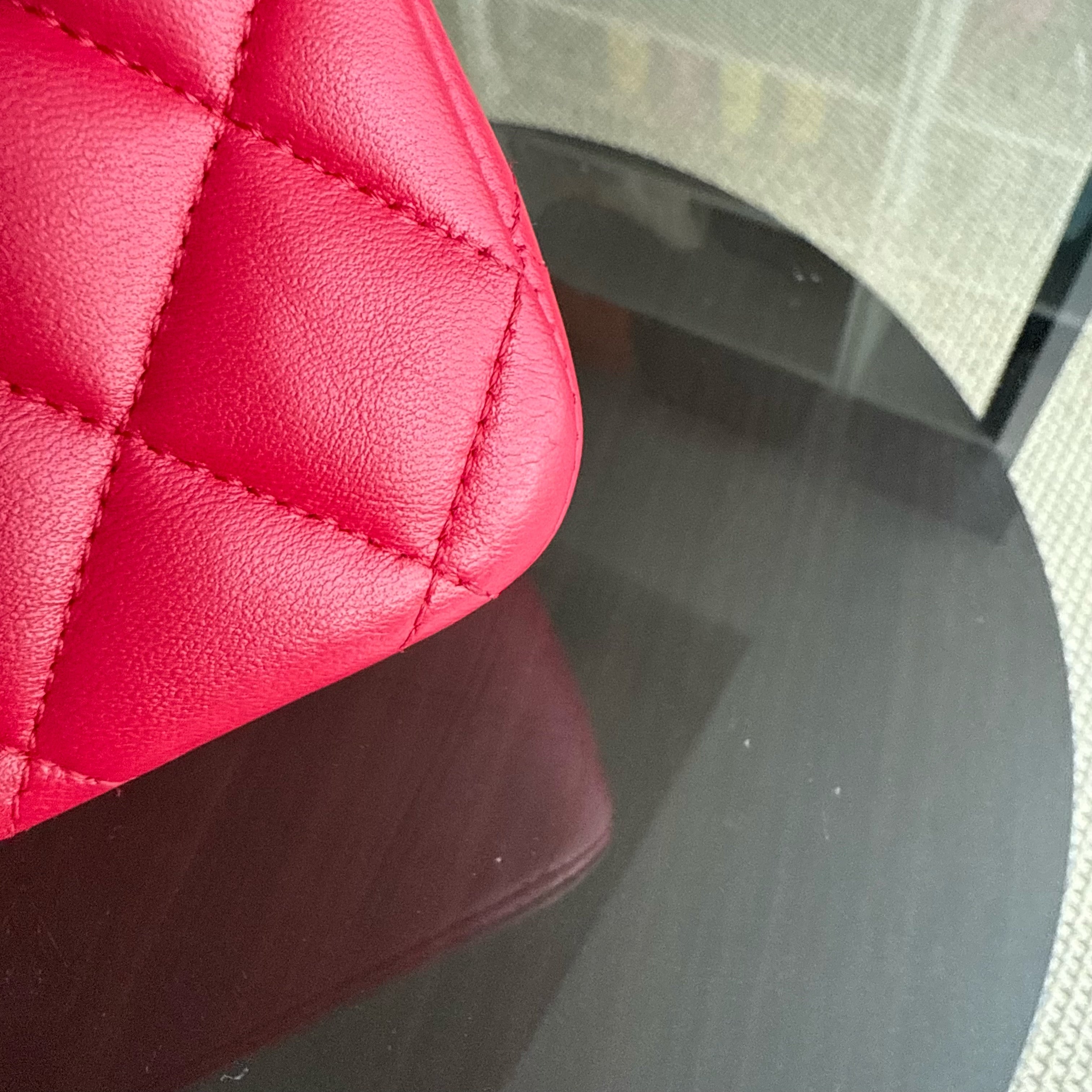 Chanel Classic Flap Medium - Quilted Lambskin 25CM Red Gold Hardware Series 21