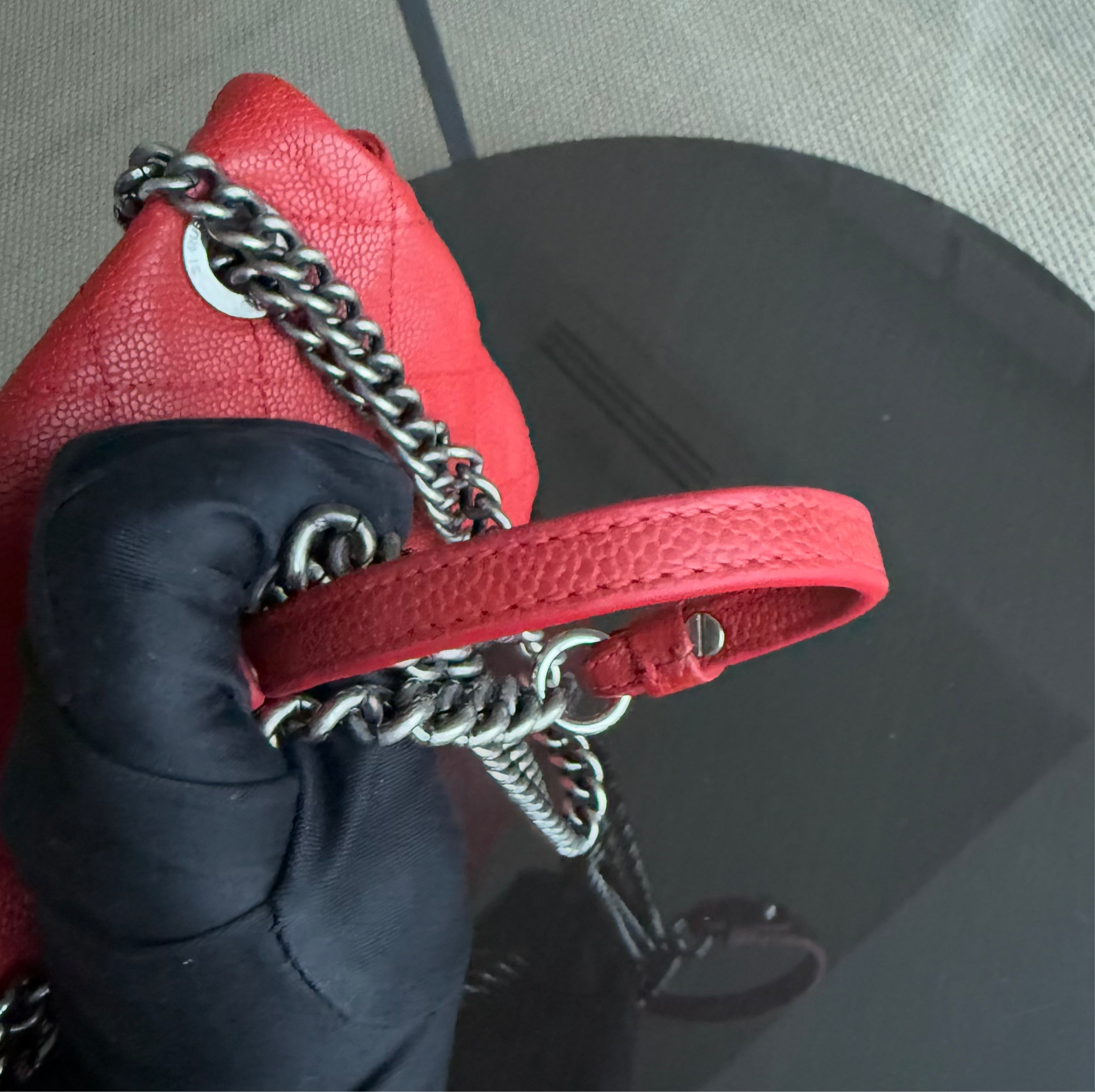 Chanel Easy Flap Medium - Seasonal Flap 25CM Quilted Caviar Red Ruthenium Silver Hardware Series 15