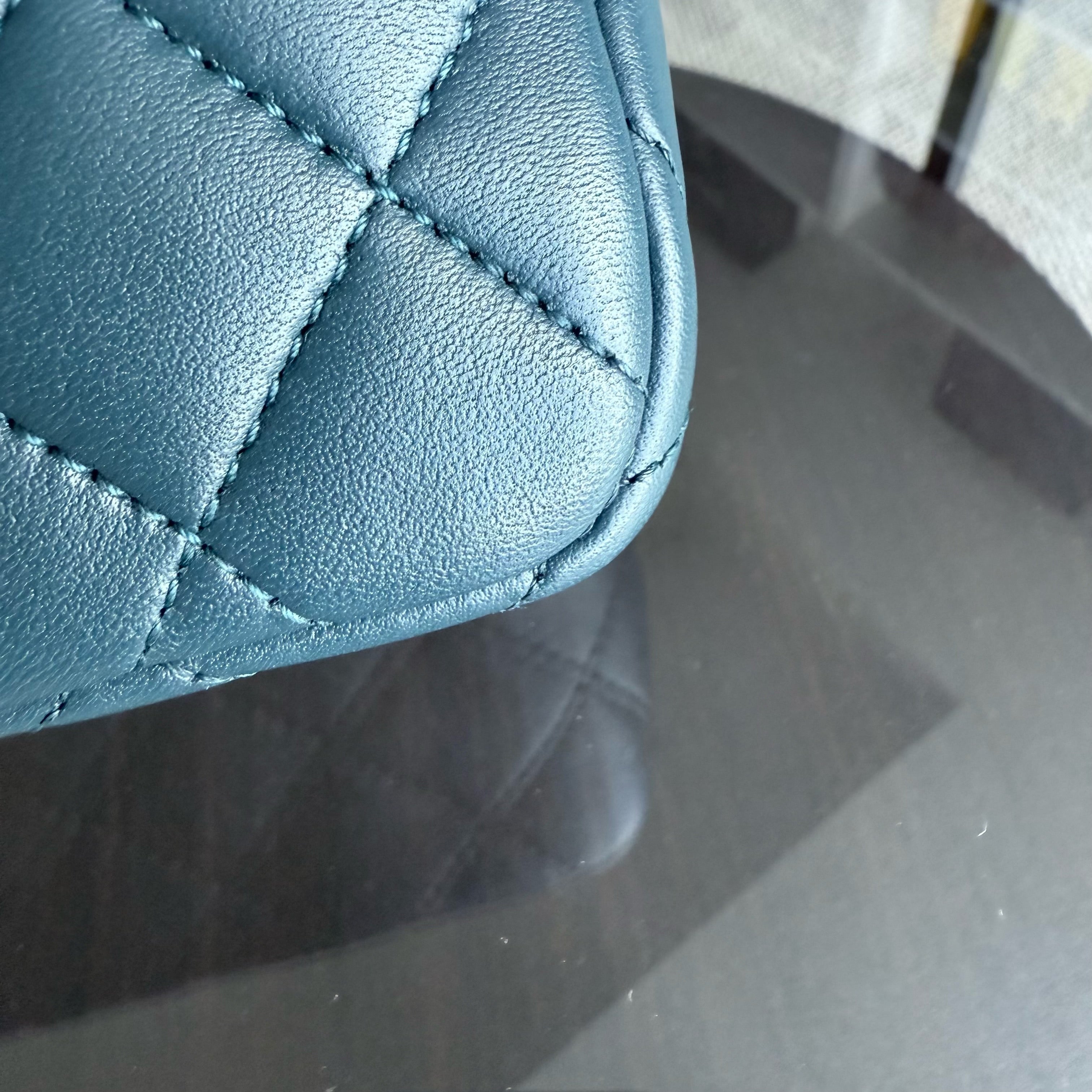 Chanel Seasonal Two-tone Flap Small - Quilted Lambskin Pink Burgundy Gold Hardware Series 23