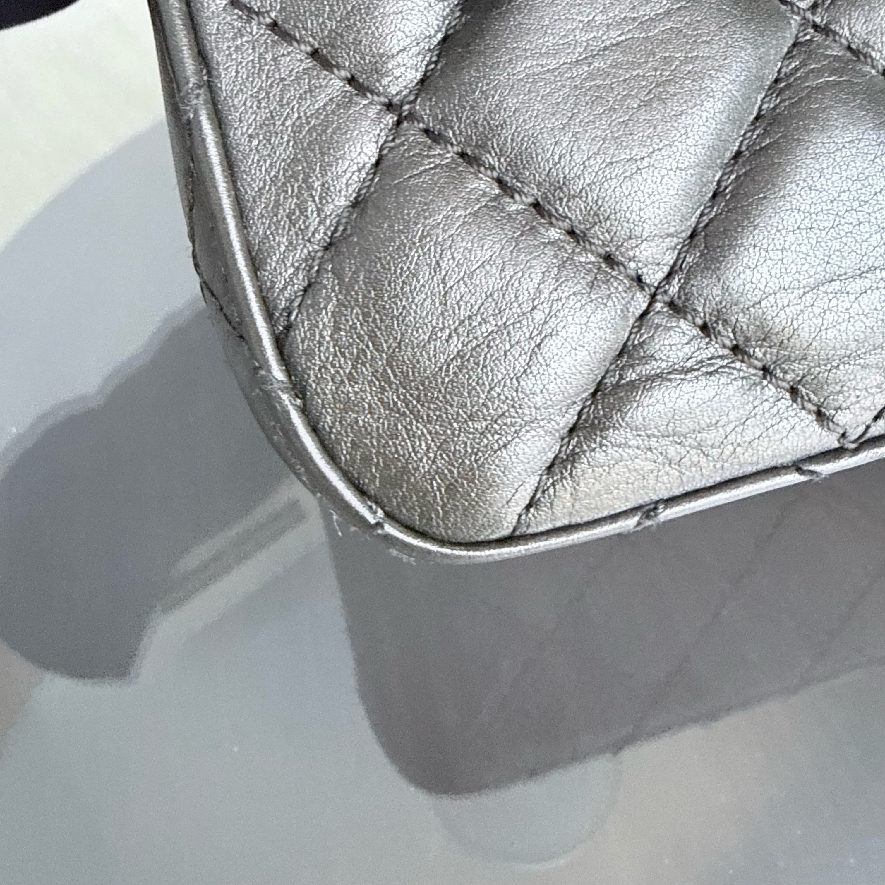 Chanel 2.55 Reissue 226 - Quilted Aged Calfskin Dark Grey Bronze Gold Hardware