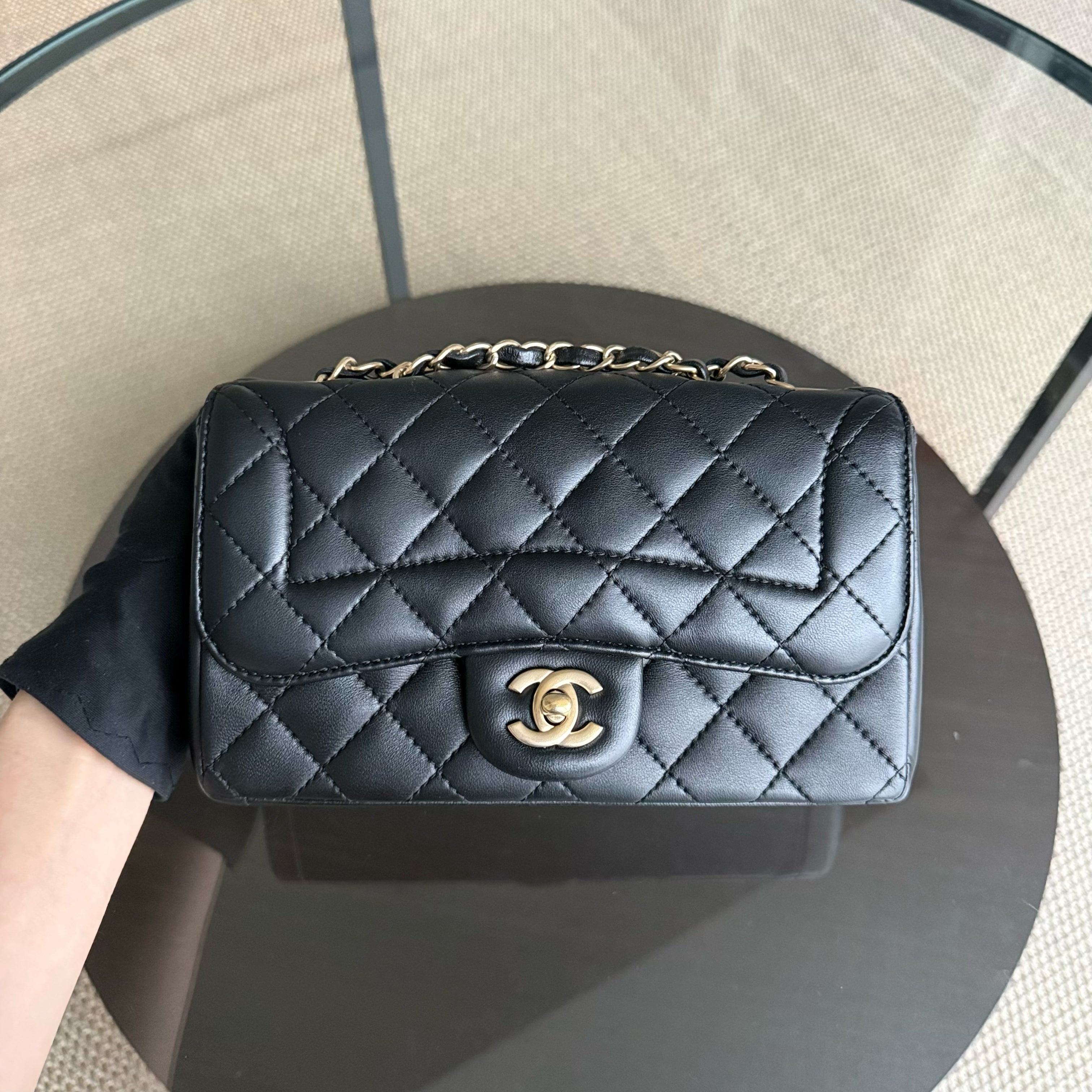 Chanel Mademoiselle Chic Flap Small - 23CM Quilted Lambskin Black Gold Hardware Series 21
