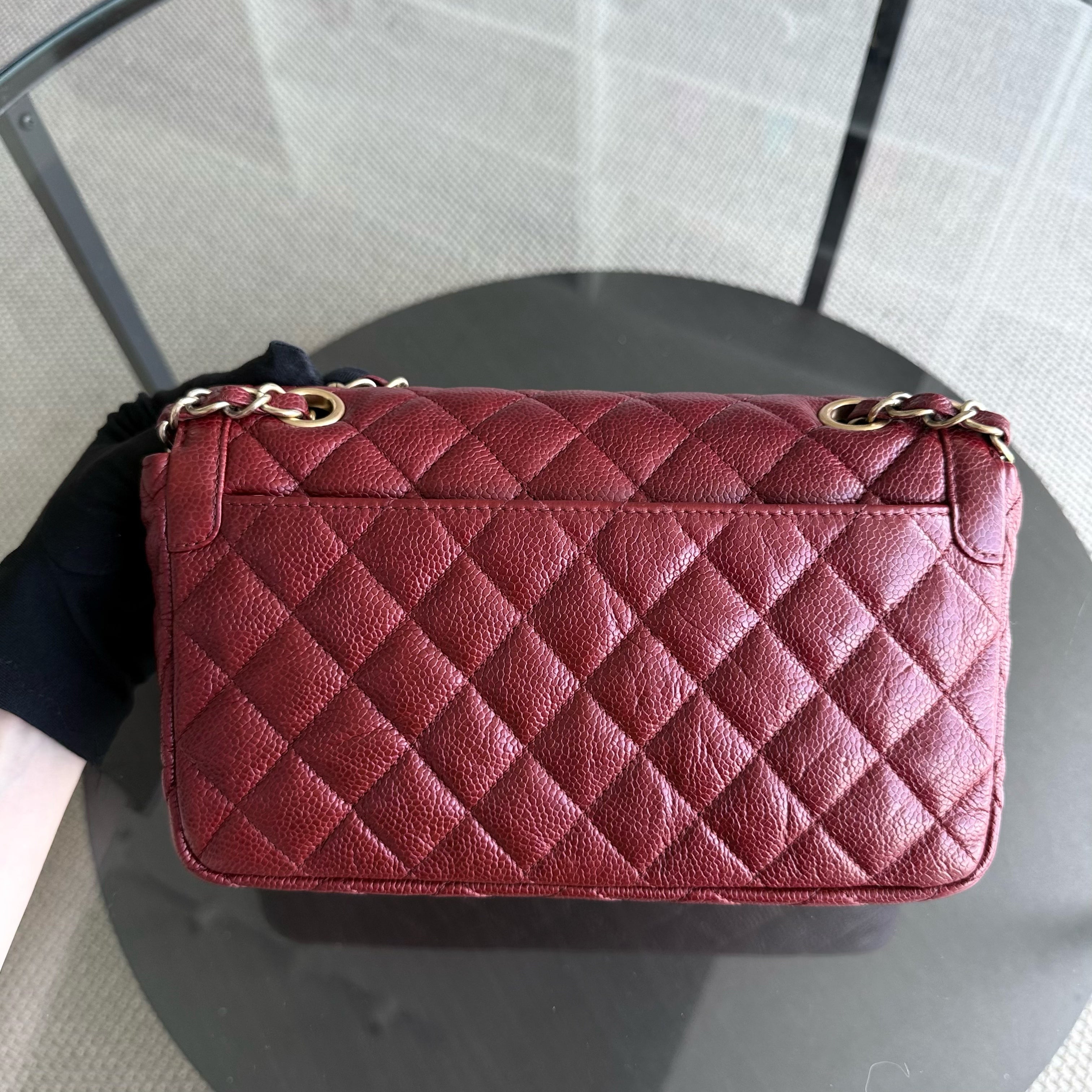 Chanel Two-tone Seasonal Flap - 23CM Caviar Red Gold Hardware Series 21