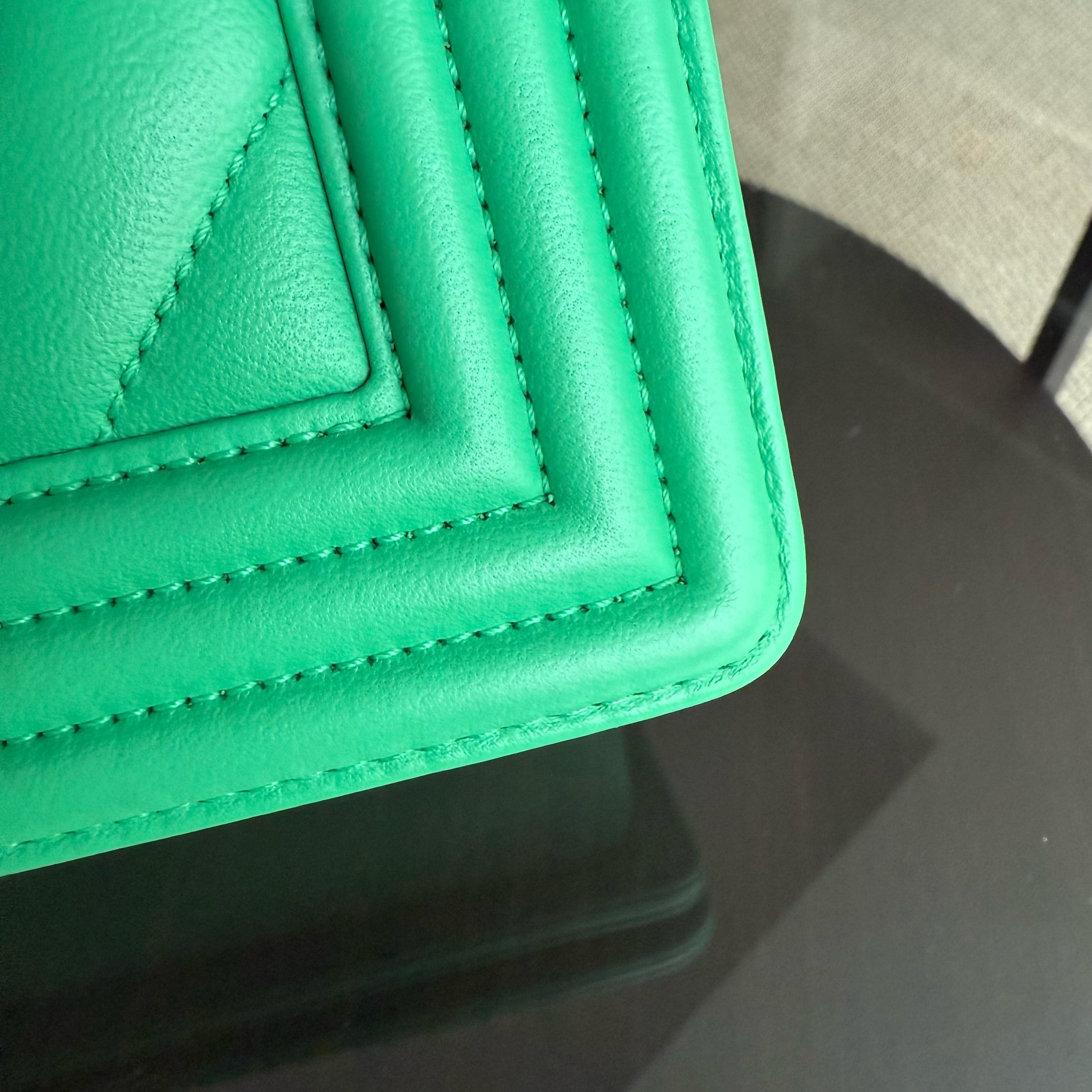 Chanel Boy Medium - 25CM Chevron Calfskin Green Gold Hardware Series 23