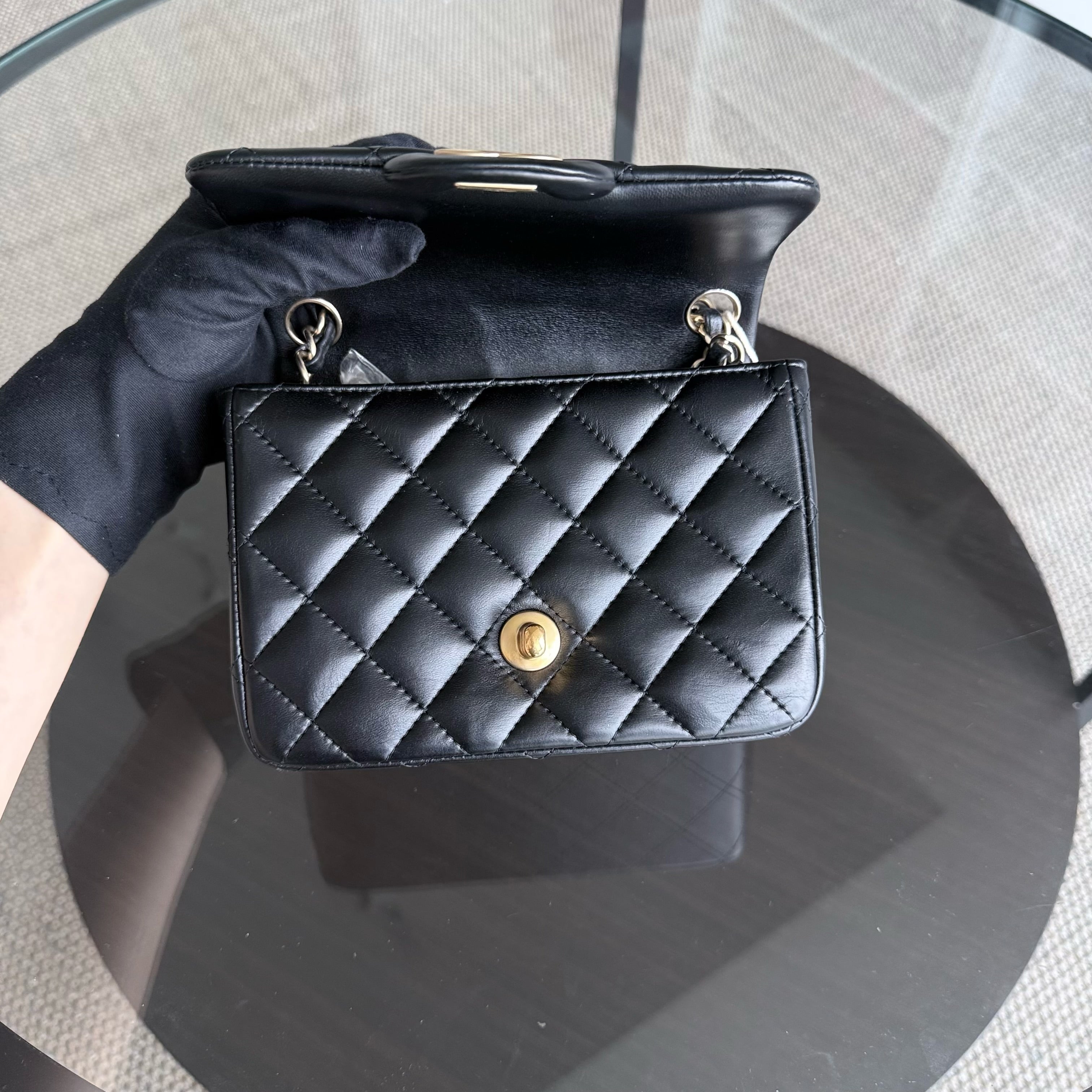 Chanel Classic Flap Mini Square - 17CM Quilted Lambskin Black Gold Hardware Series 18