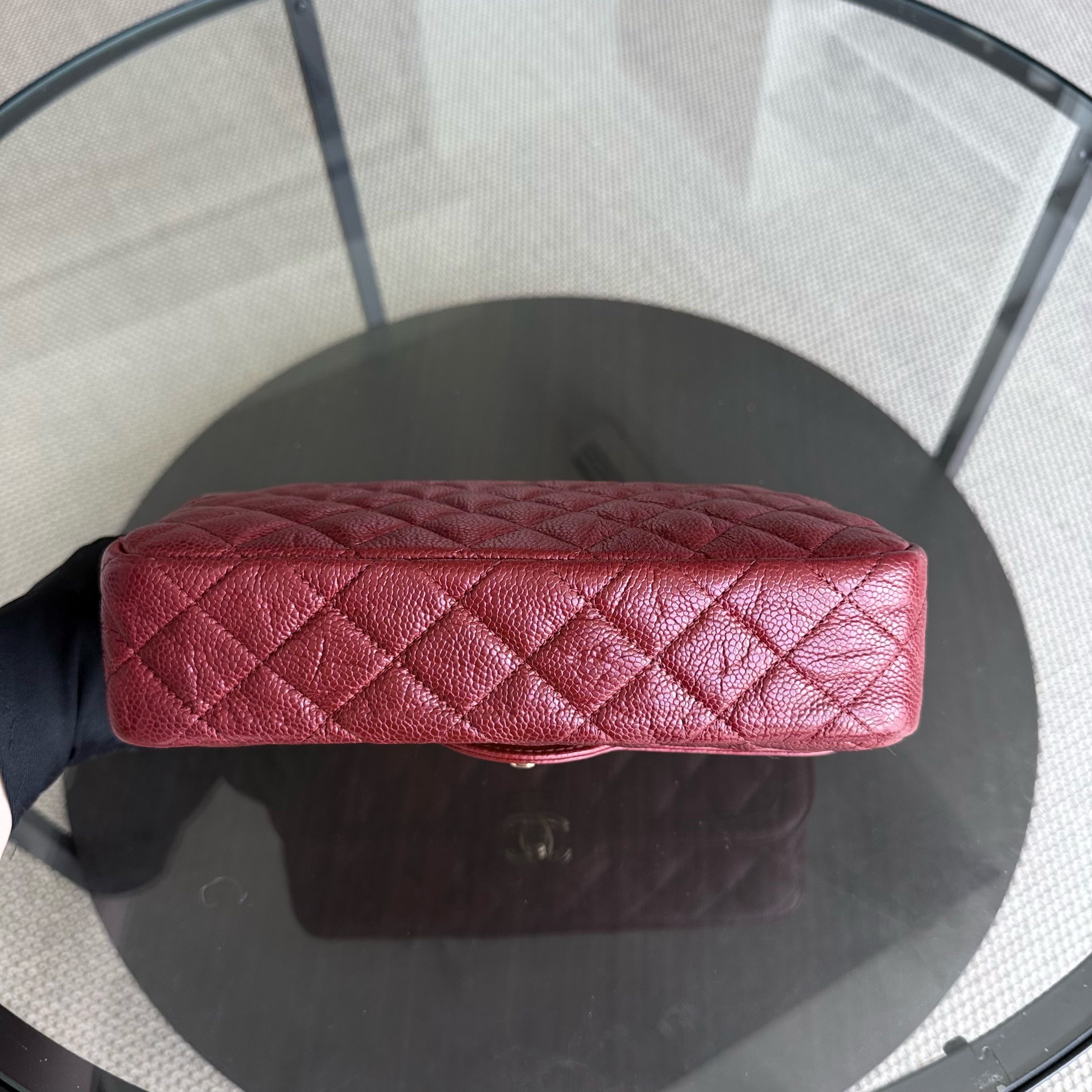 Chanel Two-tone Seasonal Flap - 23CM Caviar Red Gold Hardware Series 21