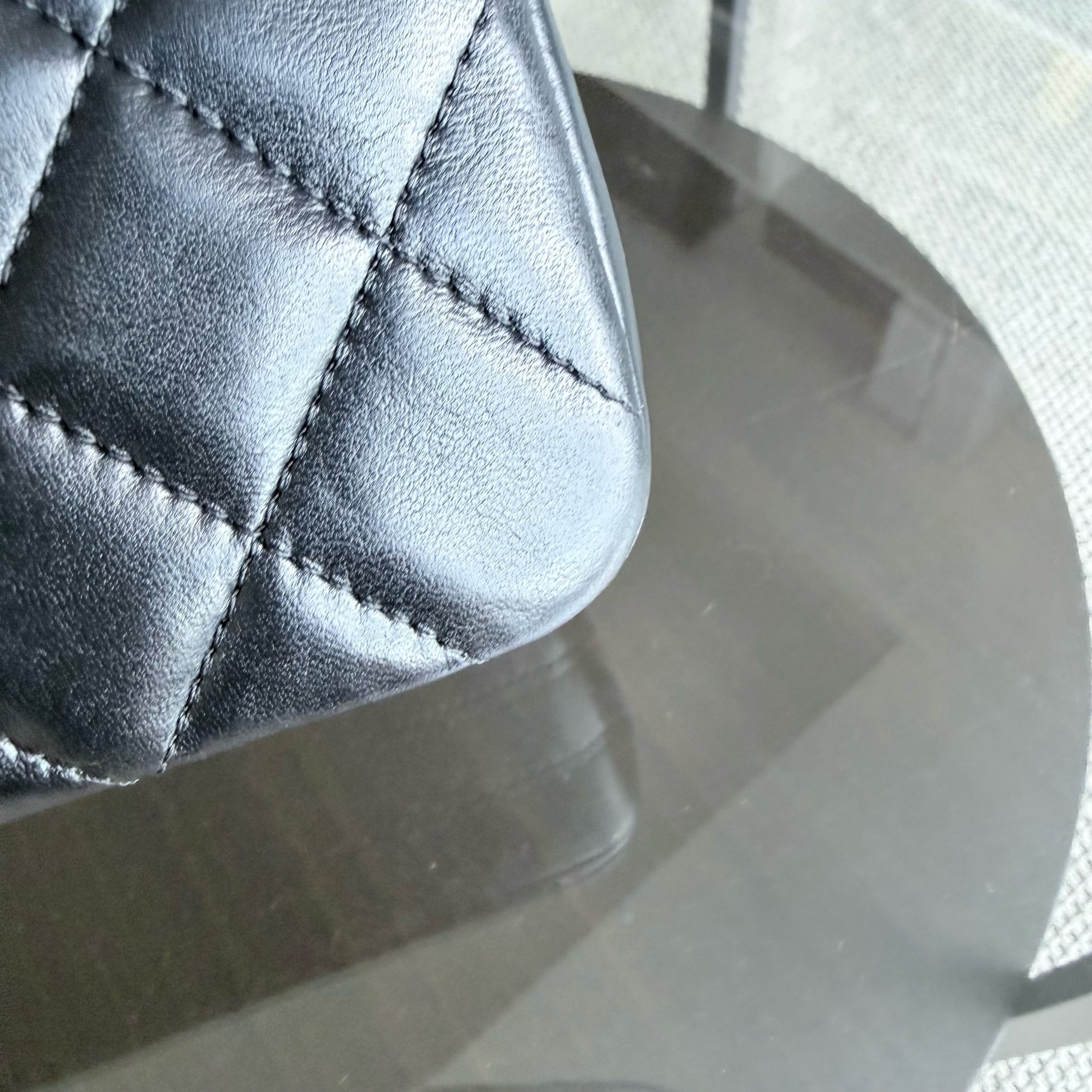 Chanel Medium Flap Vintage - Quilted Lambskin Black Gold Hardware Series 1