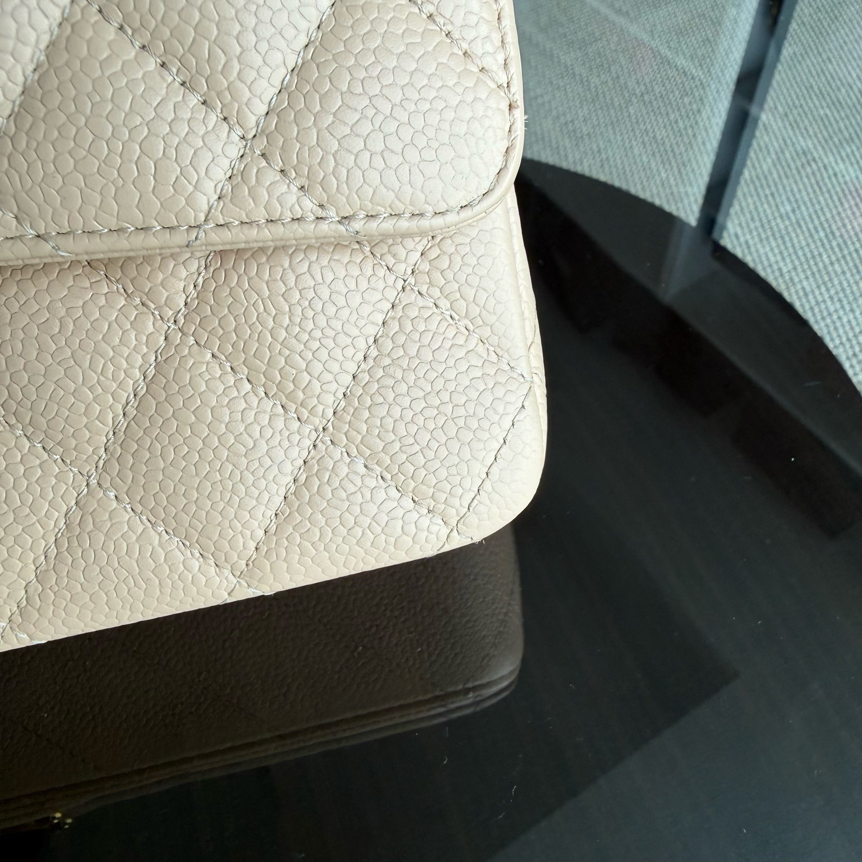Chanel Classic Flap Medium - Caviar 25CM Quilted Beige Gold Hardware
