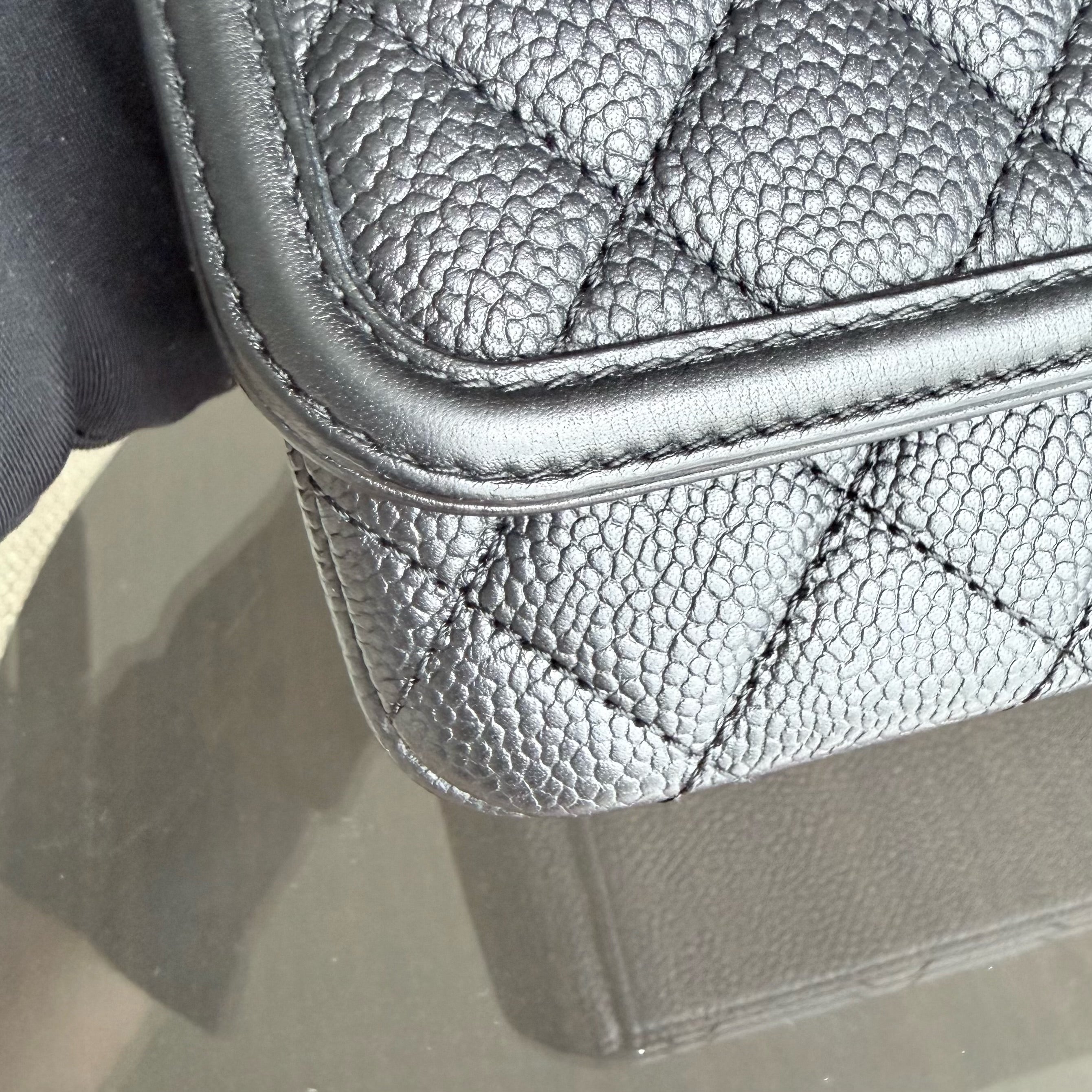 Chanel Filigree CC Medium - 25CM Caviar Quilted Grained Calfskin Black Gold Hardware Series 24