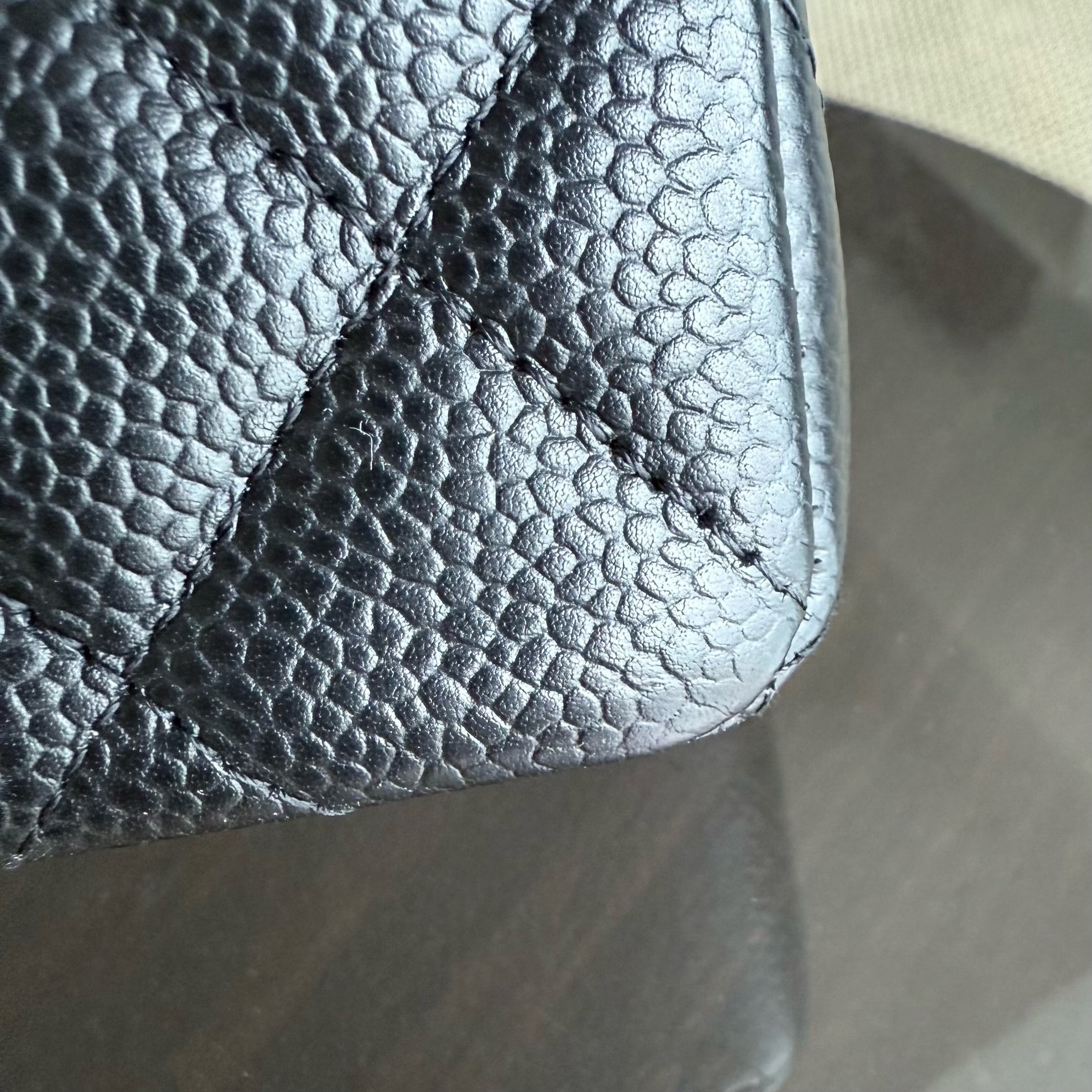 Chanel Classic Flap Small - Caviar 23CM Quilted Black Gold Hardware Series 19