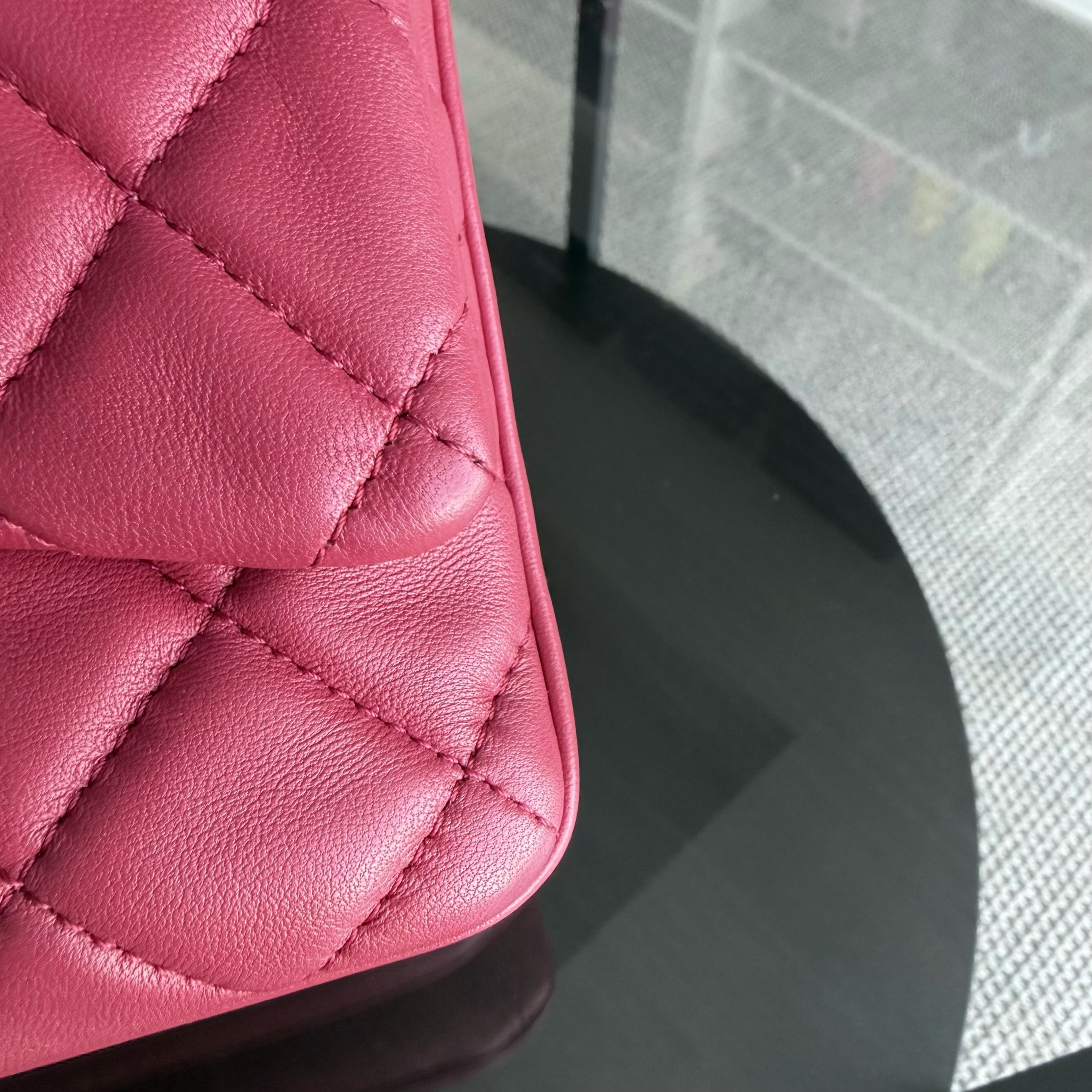 Chanel Flap Medium - 25CM Quilted Lambskin Red Gold Hardware Series 19