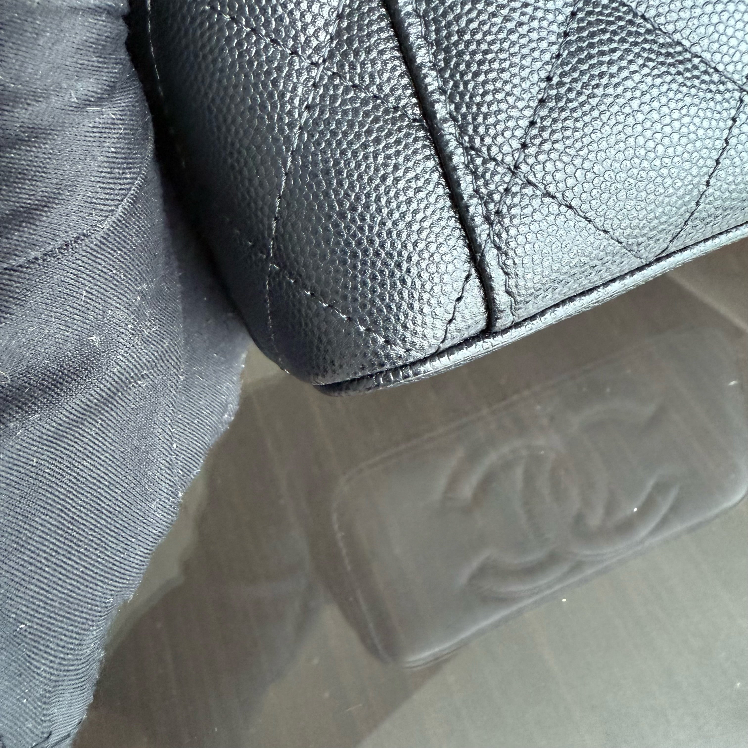 Chanel Long Vanity Classic Quilted Caviar Small Black LGHW Series 31