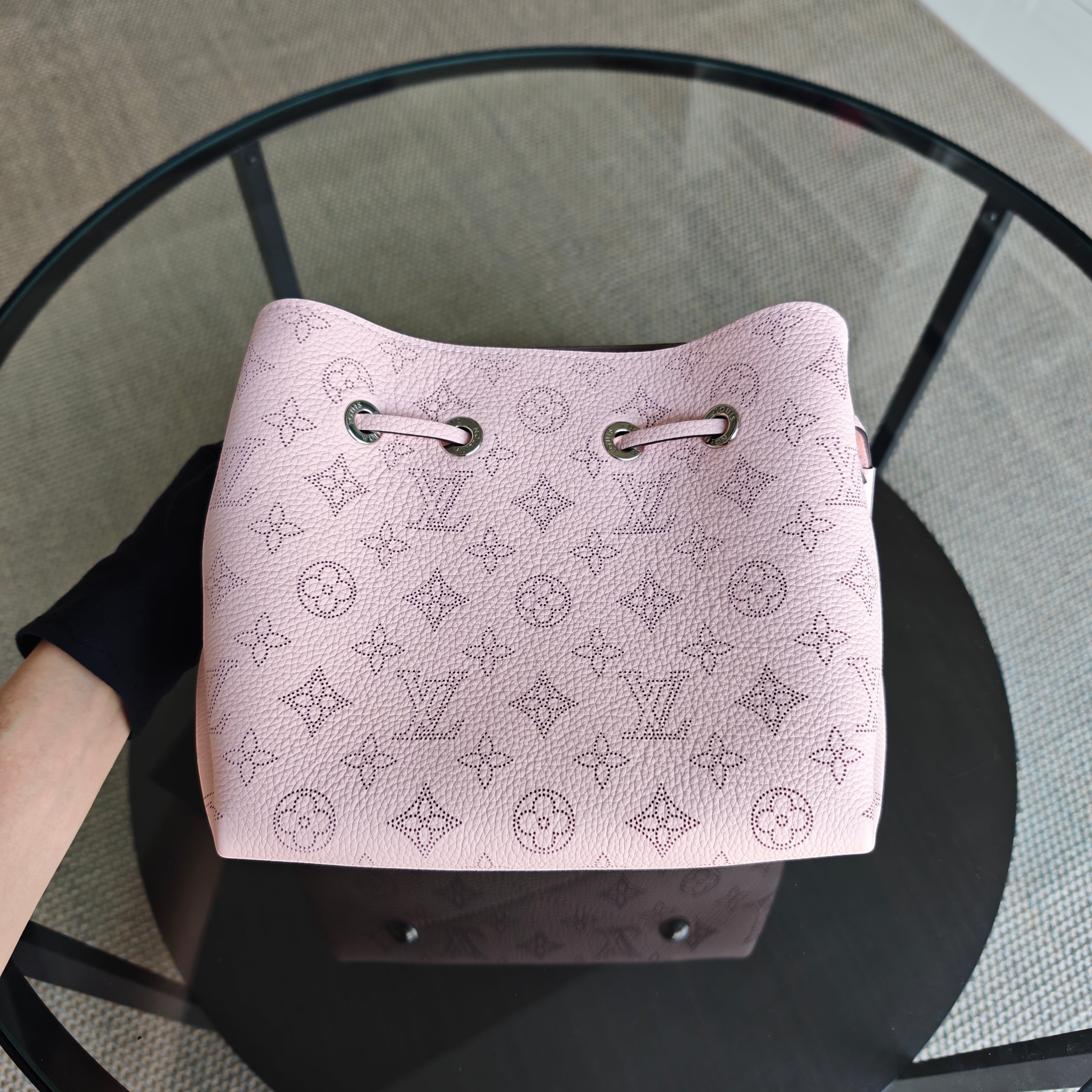 LOUIS VUITON Bella Bucket Bag Sakura Pink Calfskin Gold Hardware