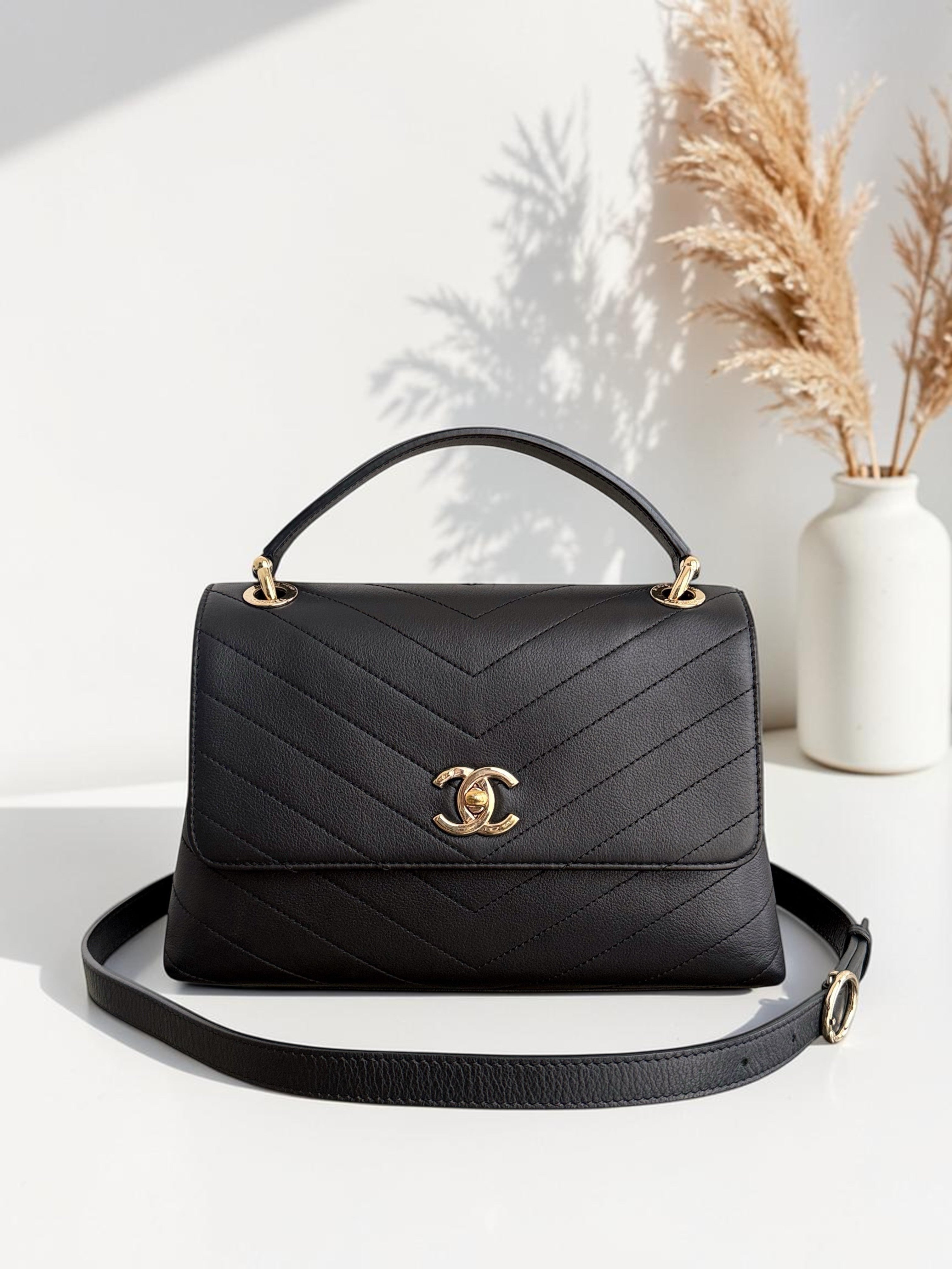 Chanel Handle Medium - 24CM Caviar Quilted Black Gold Hardware Series 27