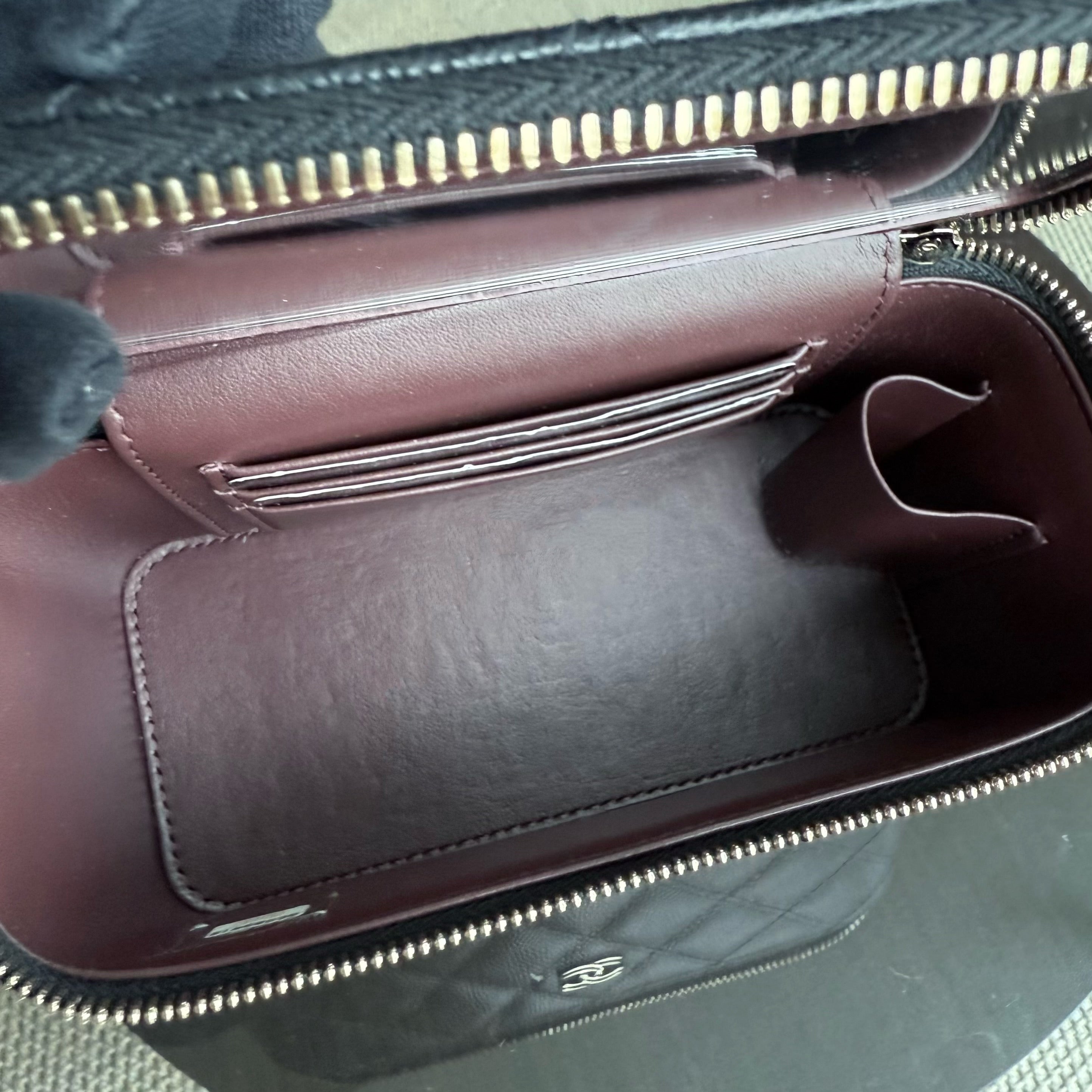 Chanel Long Vanity Classic Quilted Caviar Small Black LGHW Series 31