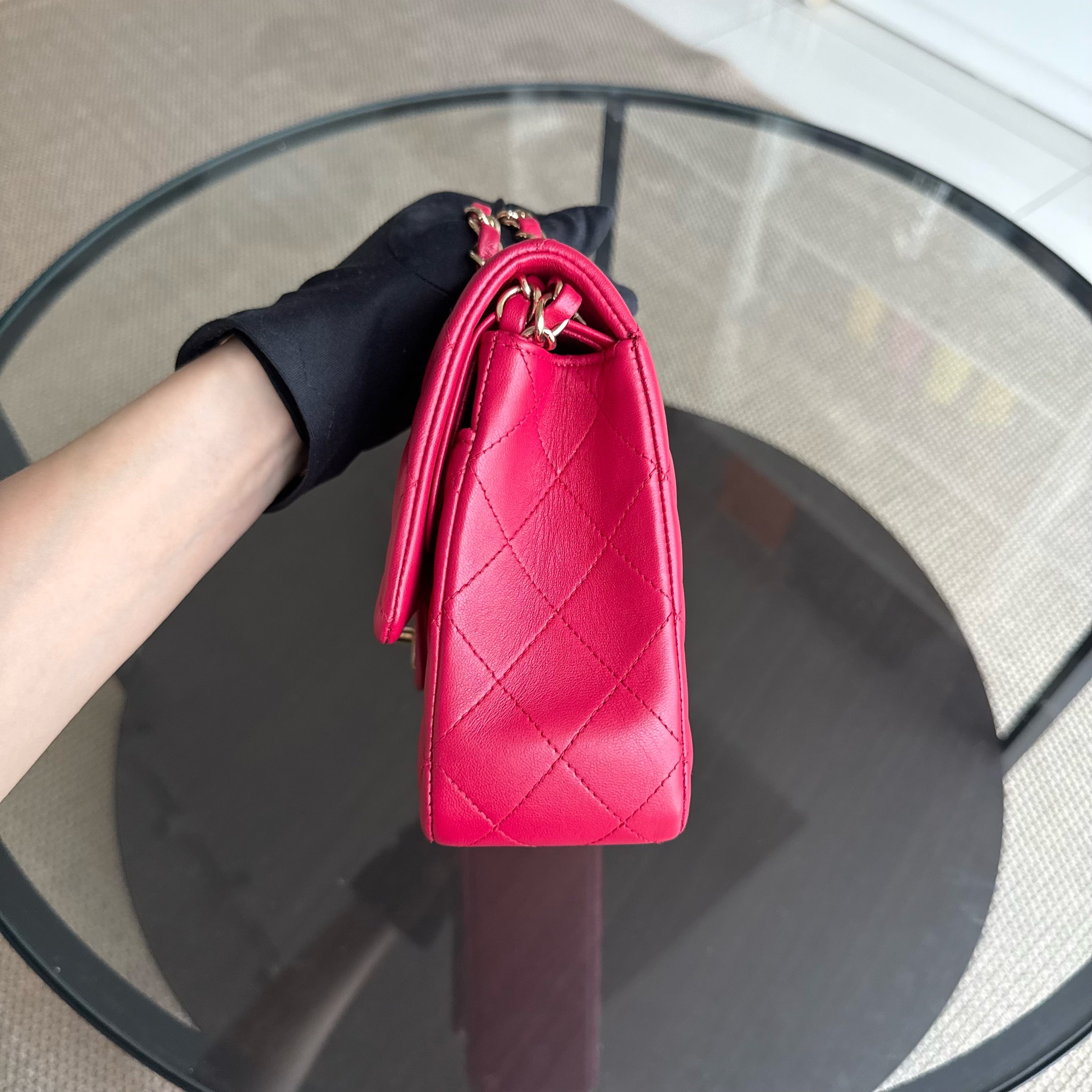 Chanel Classic Flap Medium - Quilted Lambskin 25CM Red Gold Hardware Series 21