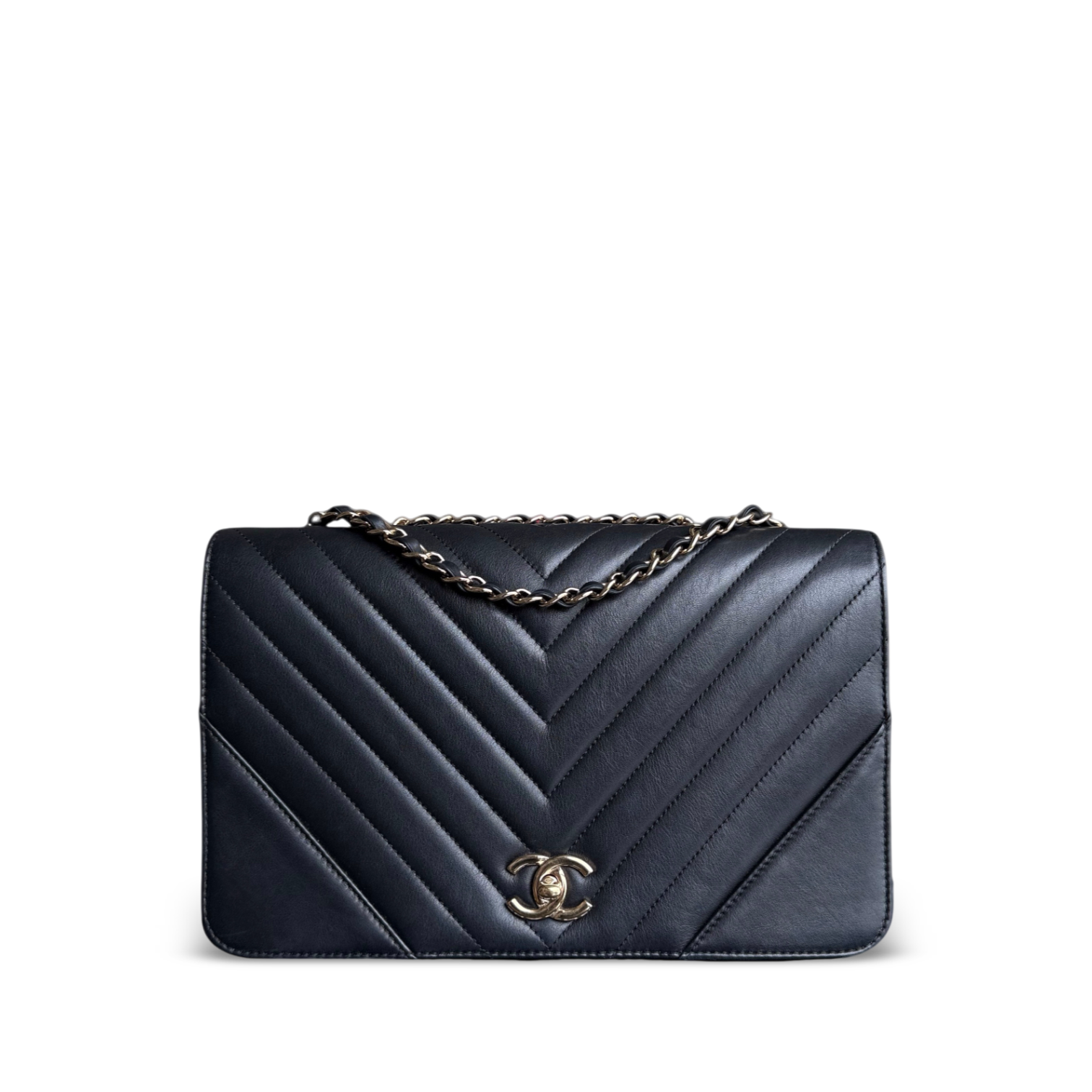 Chanel Flap Medium - Calfskin 27CM Chevron Black Gold Hardware Series 27