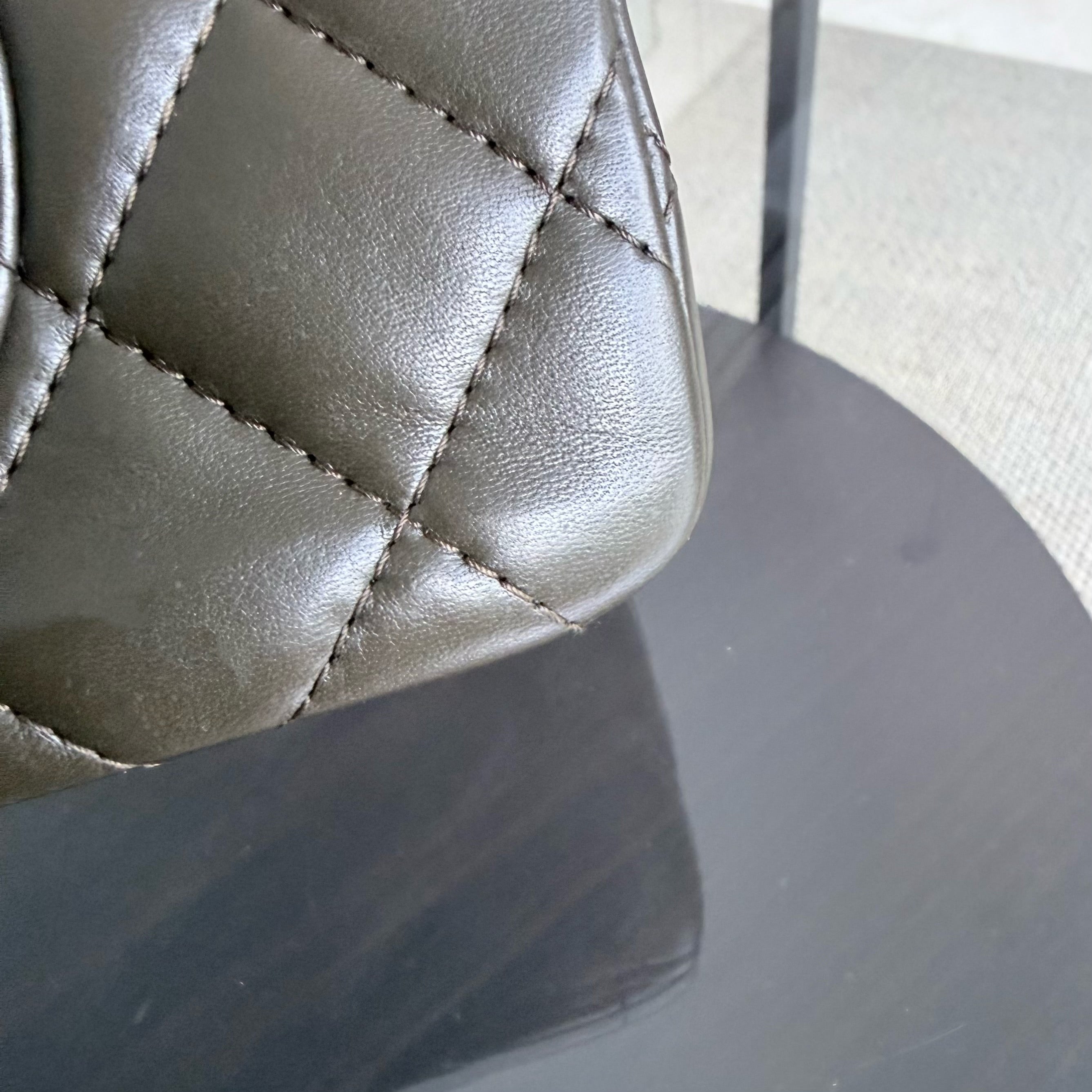 Chanel 2.55 Reissue 226 - Quilted Aged Calfskin Dark Army Green Gold Hardware Series 13