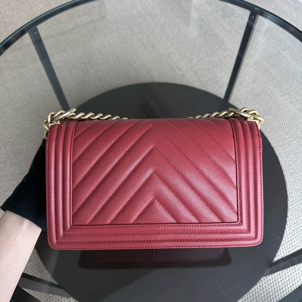 Chanel Boy Medium - 25CM Chevron Red Gold Hardware Series 25