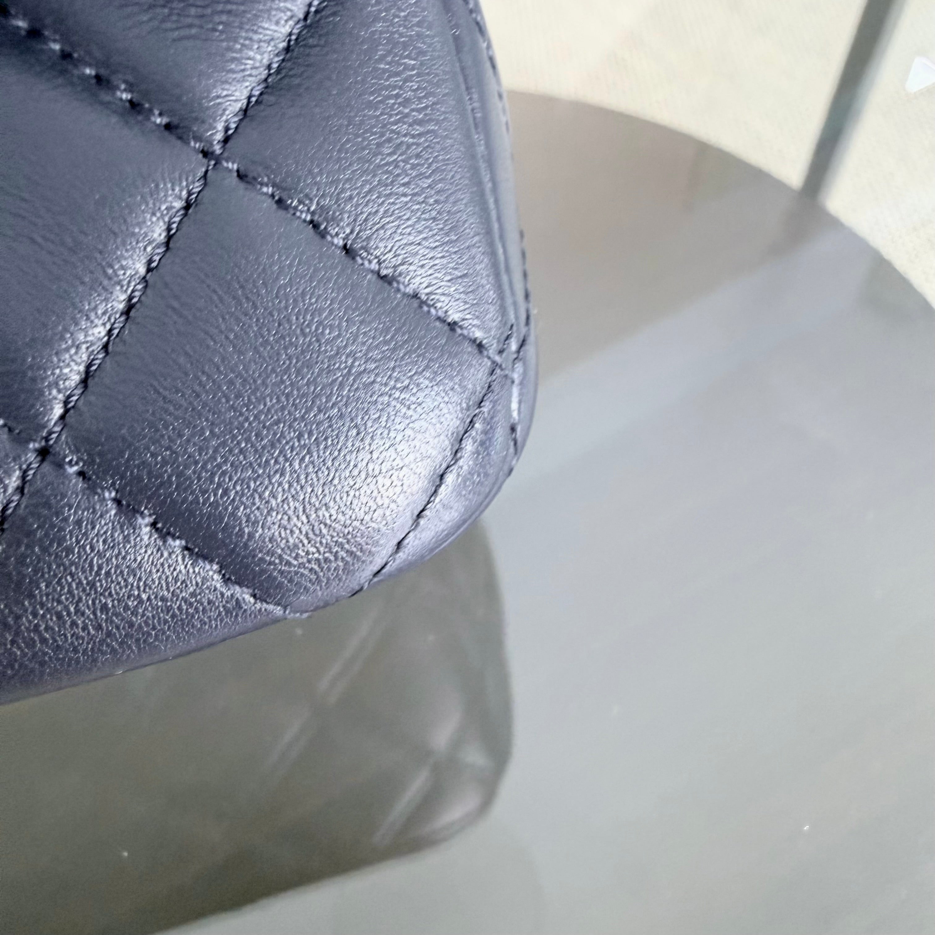 Chanel Classic Flap Mini - 20CM Rectangle Pearl Crush Quilted Lambskin Dark Blue Gold Hardware Series 30
