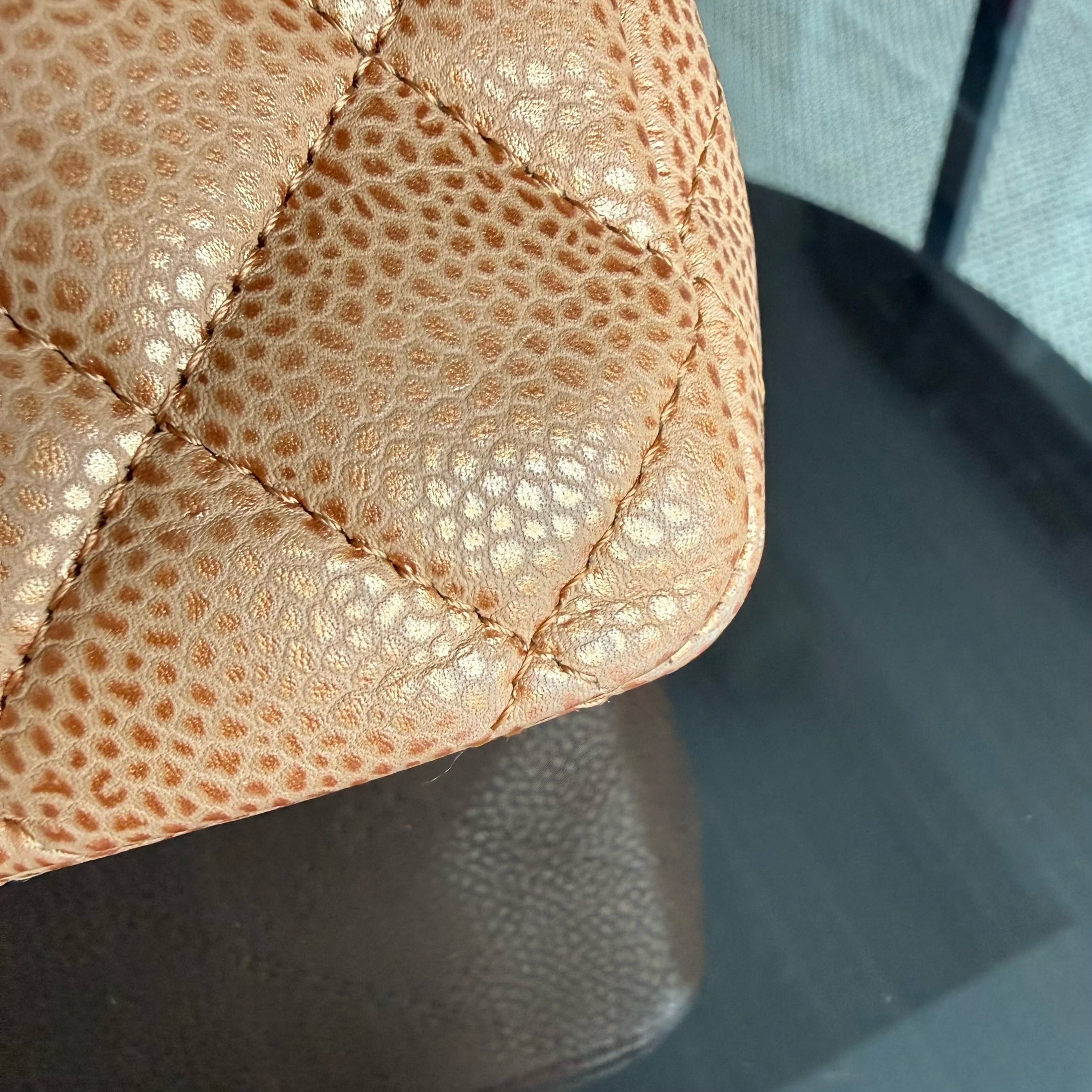 Chanel Classic Flap Medium - 25CM Quilted Caviar Gold Gold Hardware Series 14