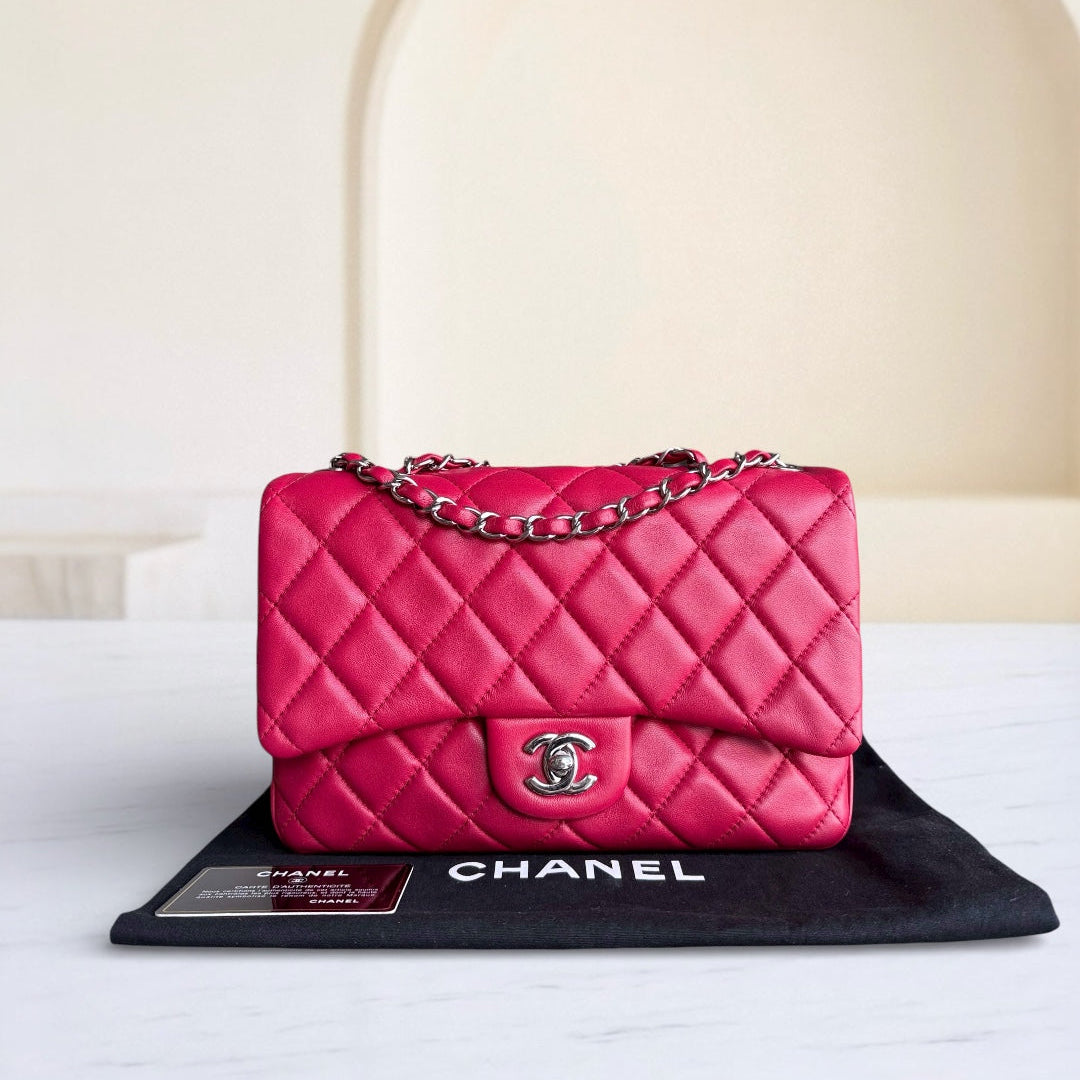 Chanel Flap Medium - 25CM Quilted Lambskin Red Gold Hardware Series 19