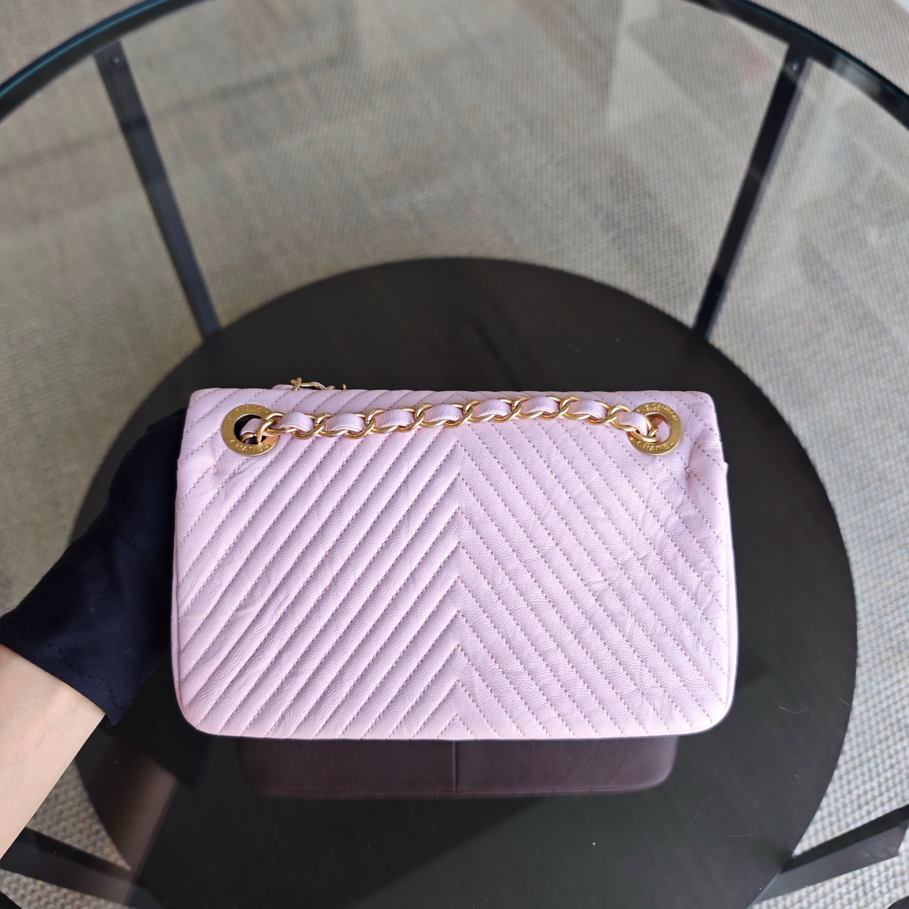 Chanel Seasonal Flap - Chevron Surpique CC Herringbone Medallion Flap Light pink Gold Hardware Series 22