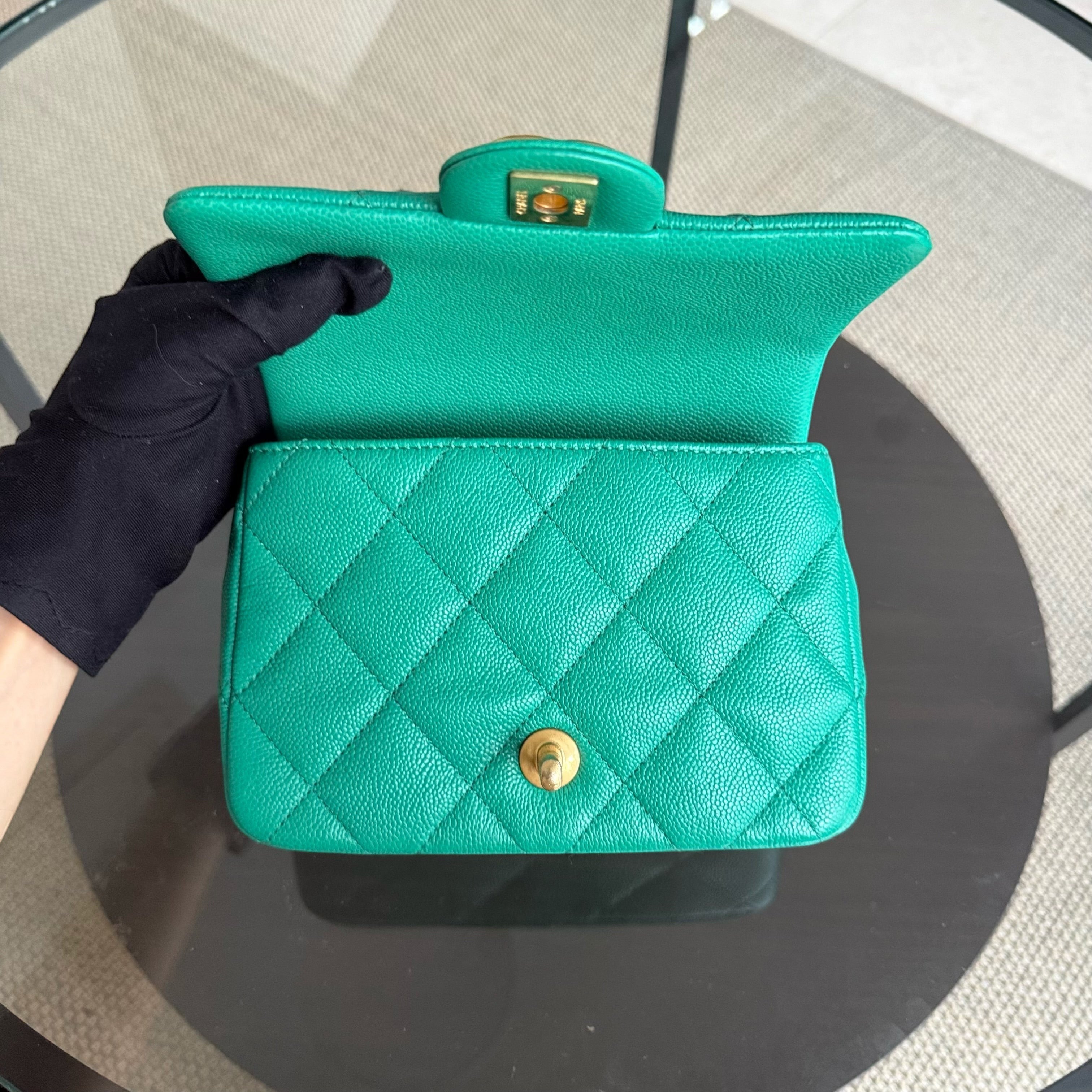 Chanel Flap Mini 21CM Sweetheart 23P - Caviar Quilted Emerald Green Gold Hardware Microchip