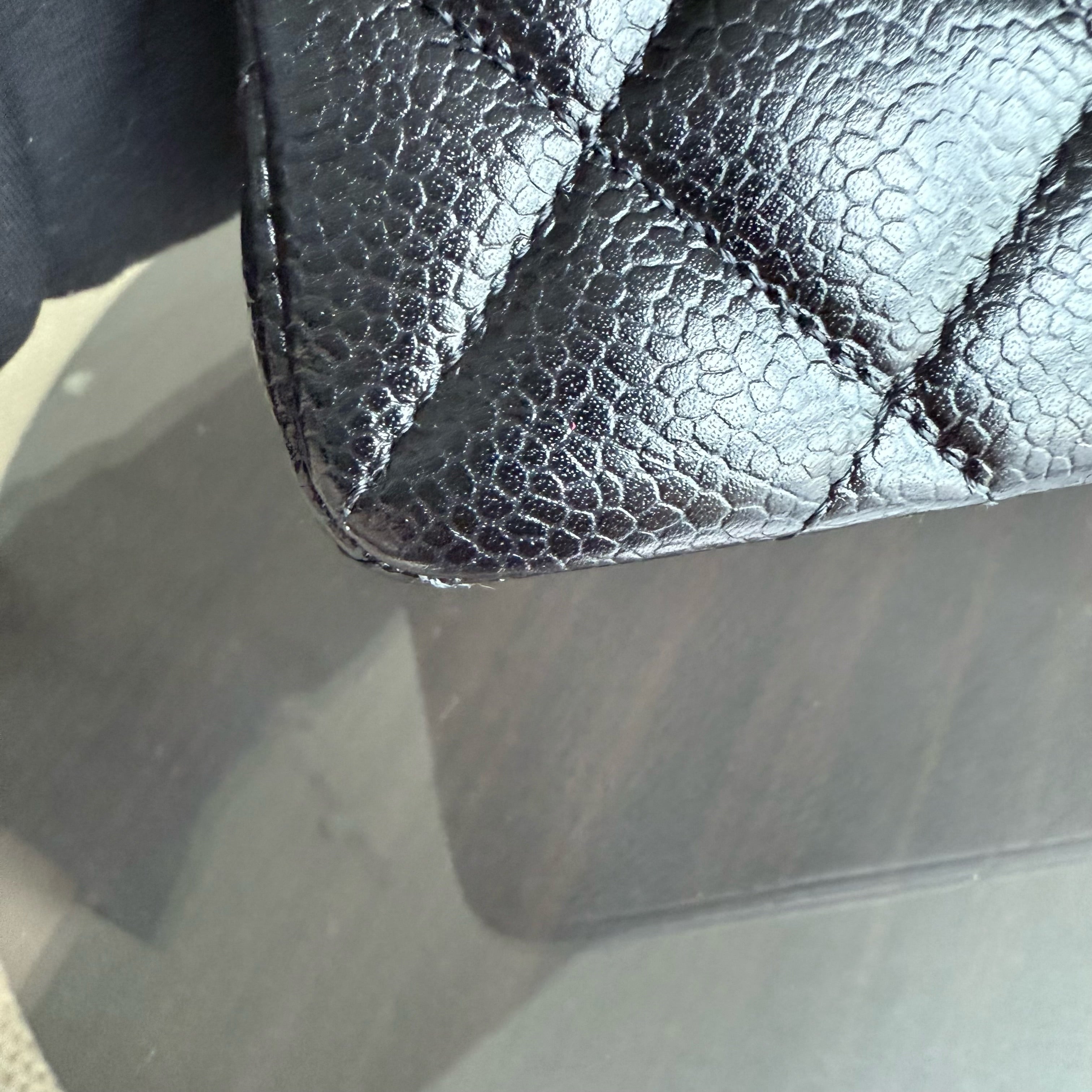 Chanel Classic Flap Small - Caviar 23CM Quilted Black Gold Hardware Series 30