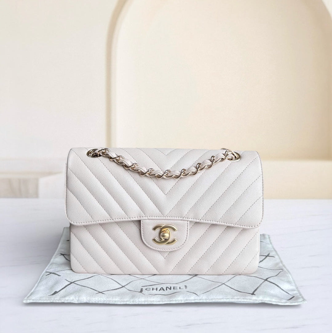 Chanel Classic Flap Small - Caviar 23CM Chevron Cream White Gold Hardware Series 26