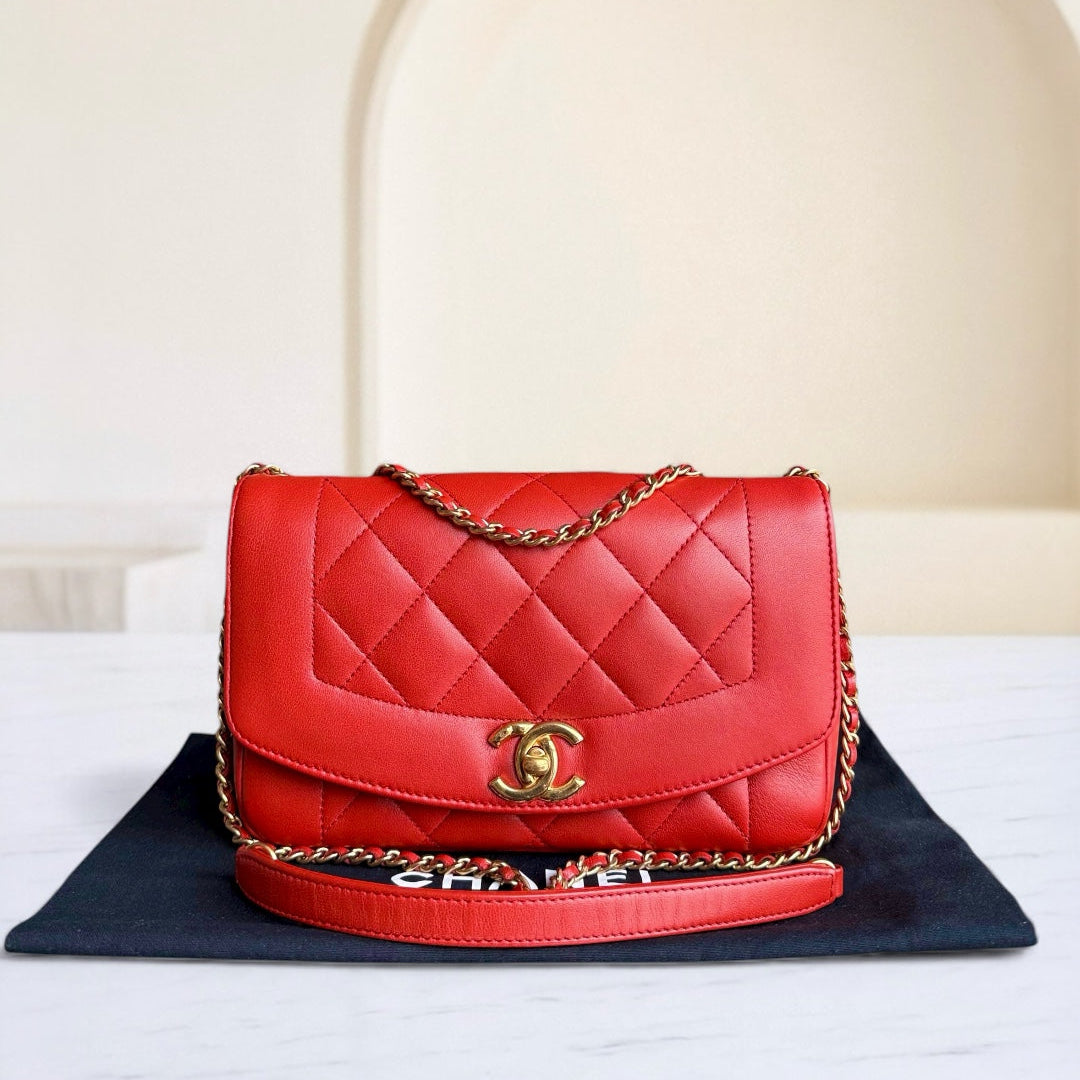 Chanel Diana Reissue Small - 22CM Quilted Lambskin Red Gold Hardware Series 20 (Copy)