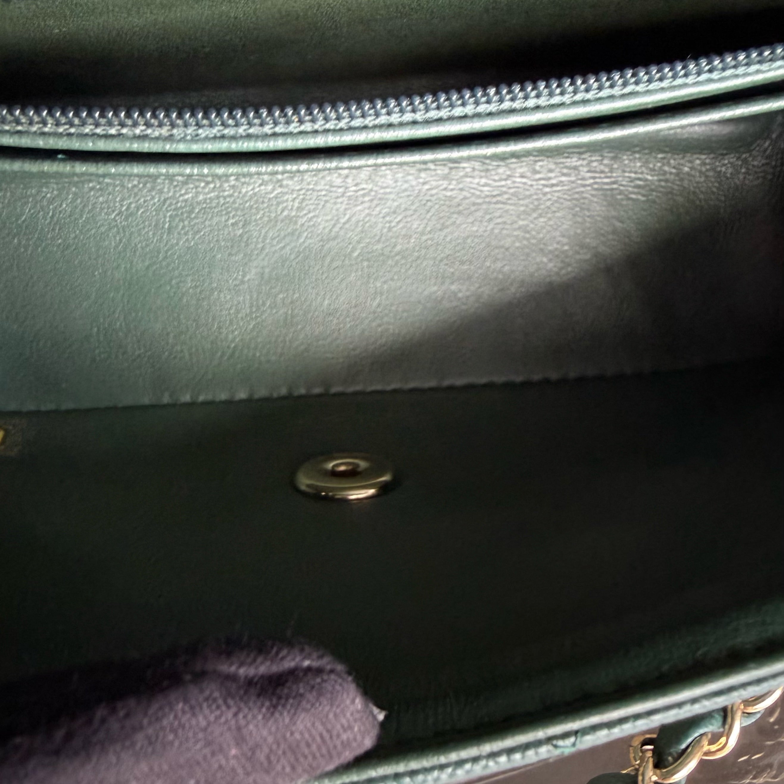 Chanel Classic Flap Mini - Caviar 20CM Quilted Dark Green Gold Hardware Series 24