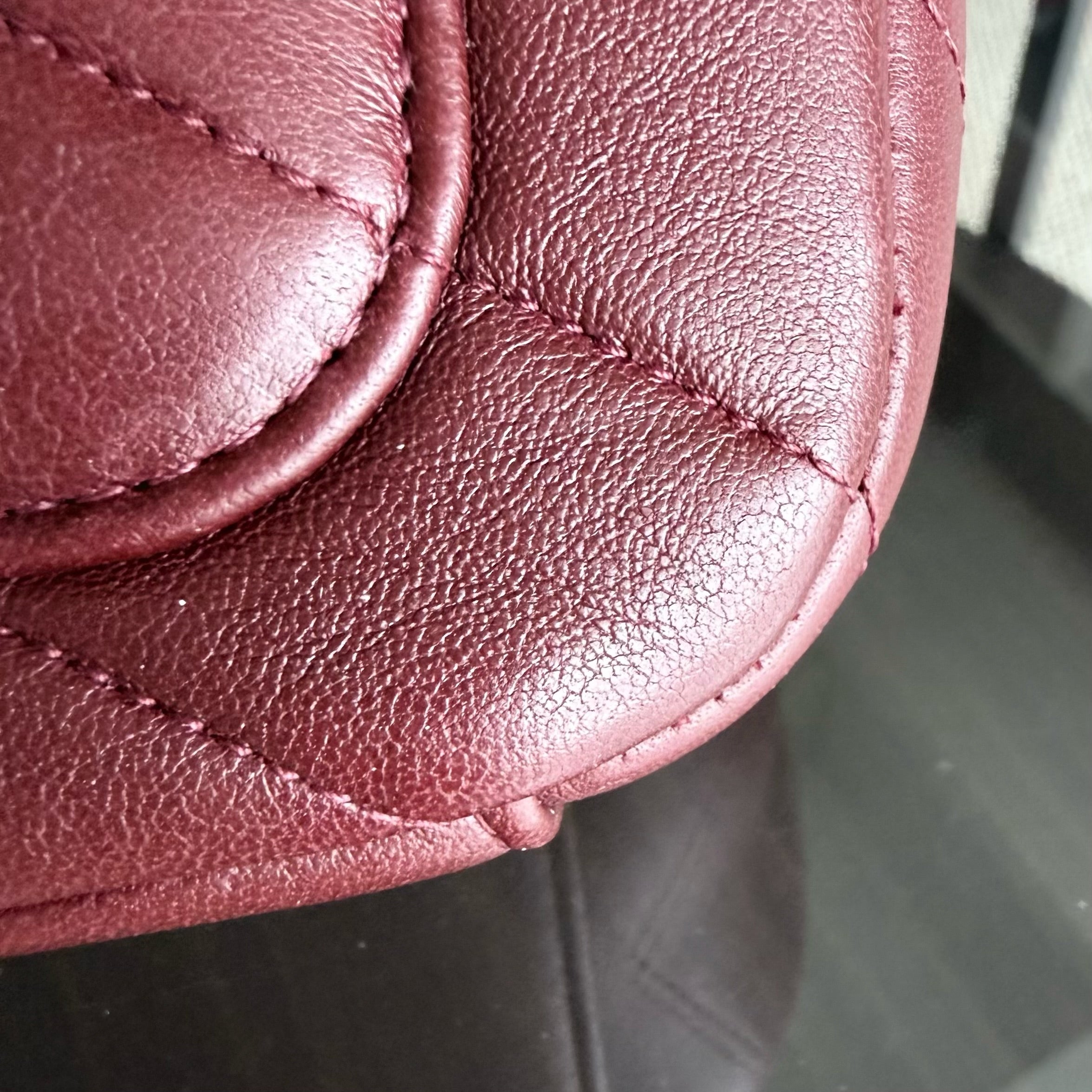 Chanel Flap - 22CM Chevron Calfskin Gold Hardware Series 22