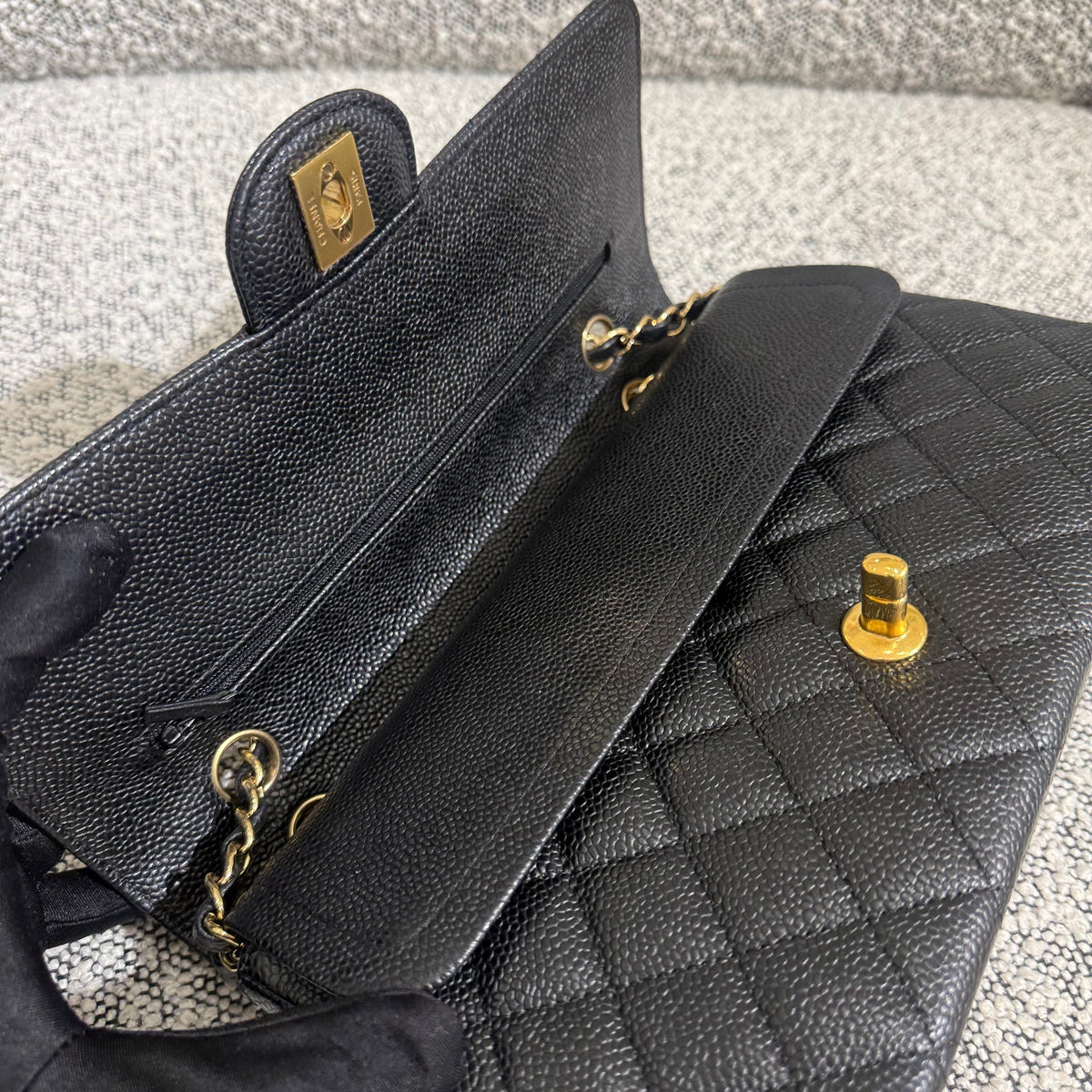 Chanel Classic Flap Medium - 25CM Quilted Caviar Black Gold Hardware