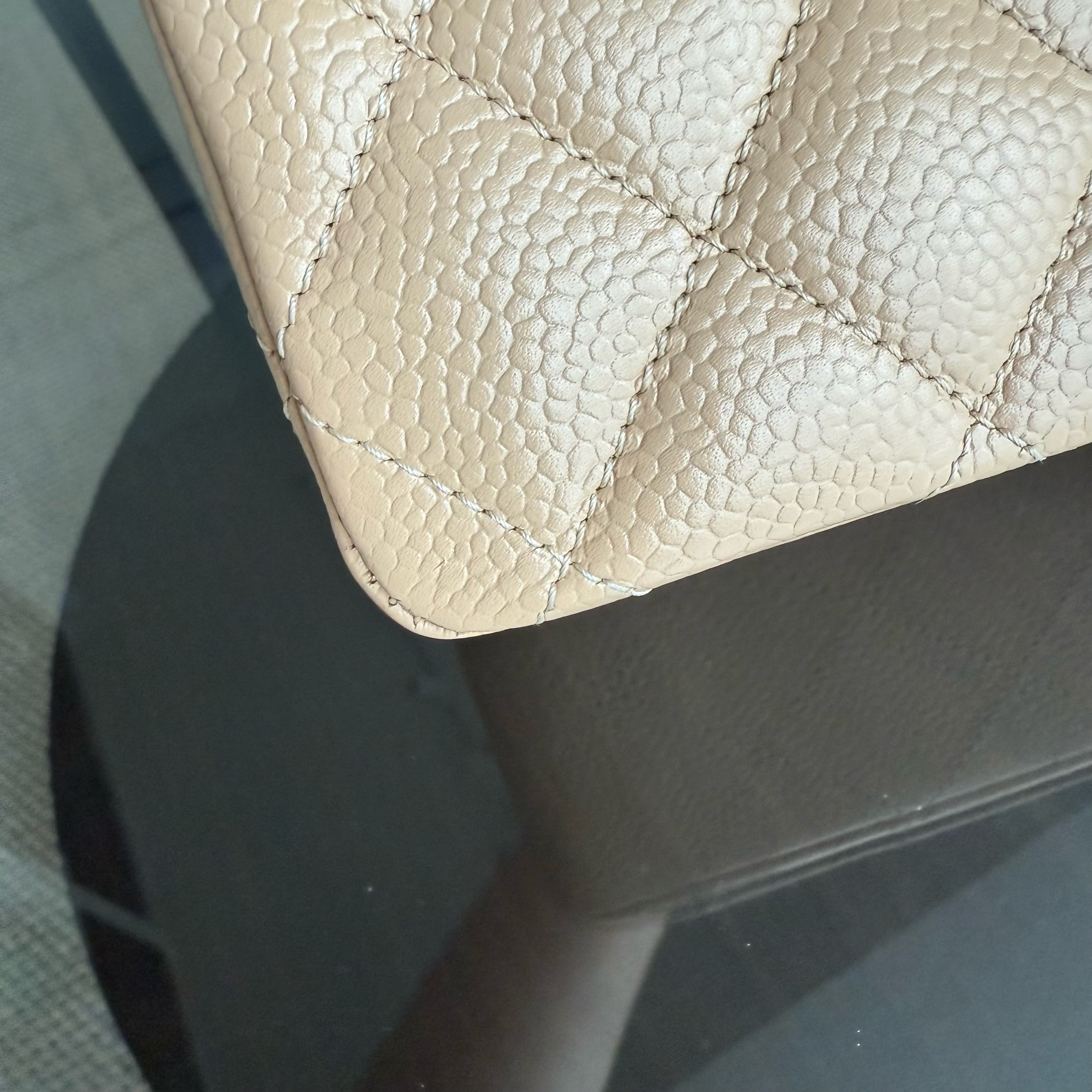 Chanel Classic Flap Medium - Caviar 25CM Quilted Grained Calfskin Beige Gold Hardware Series 18
