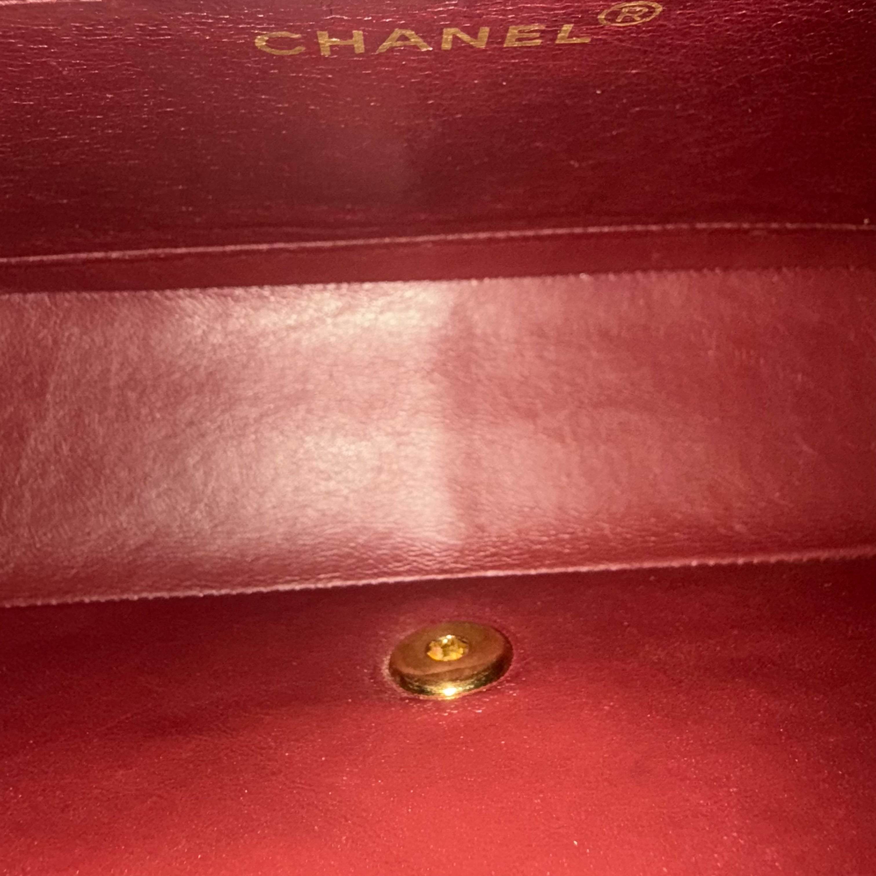 Chanel Diana Medium Vintage - Quilted Lambskin Black Gold Hardware Series 2