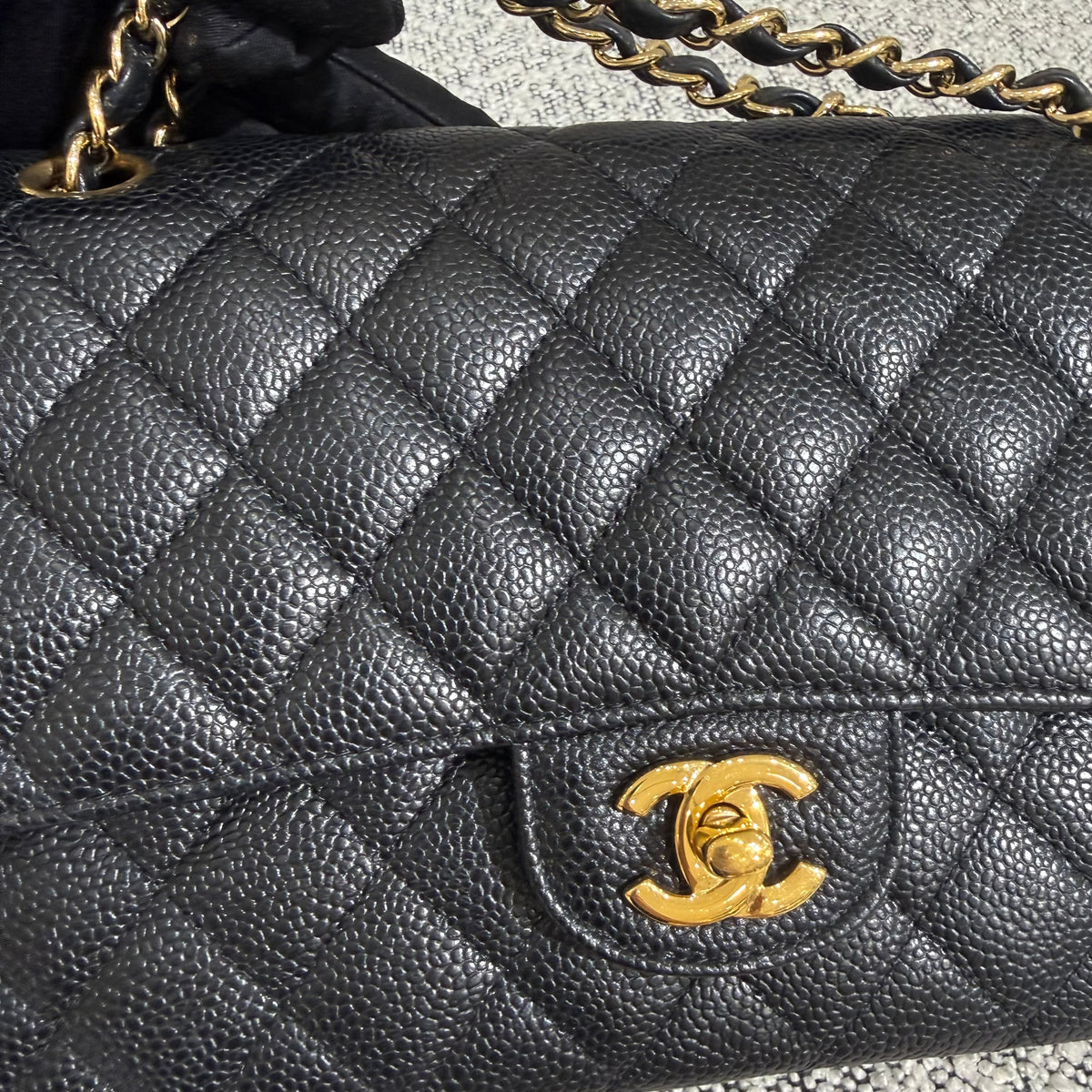 Chanel Classic Flap Medium - 25CM Quilted Caviar Black Gold Hardware