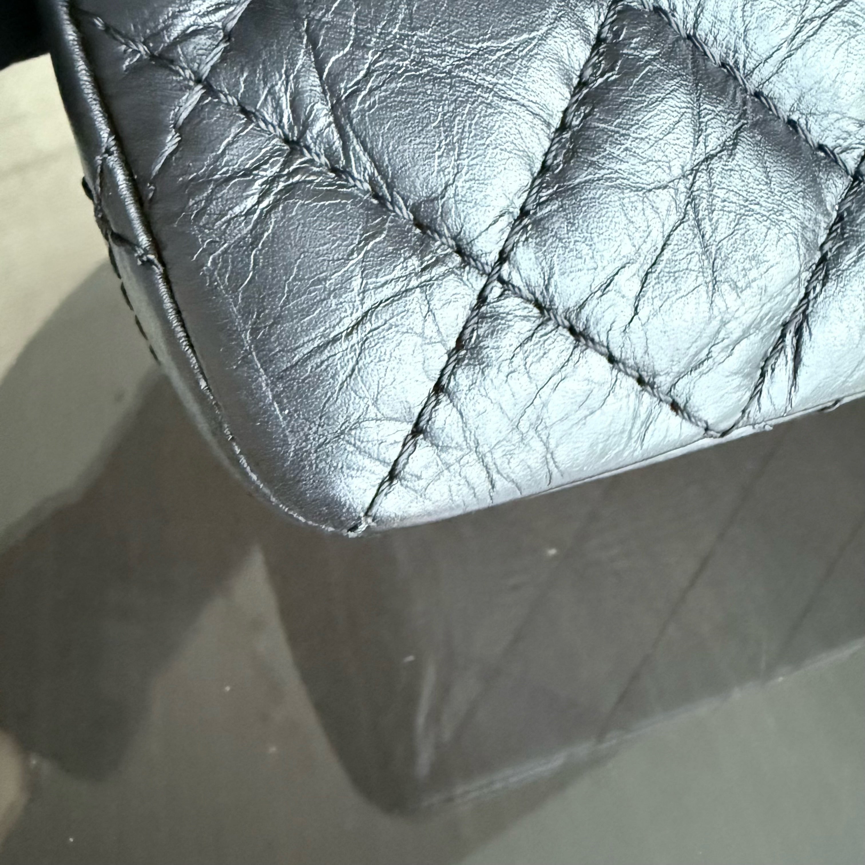 Chanel 2.55 Reissue 226 - 28CM Quilted Aged Calfskin Black Gold Hardware