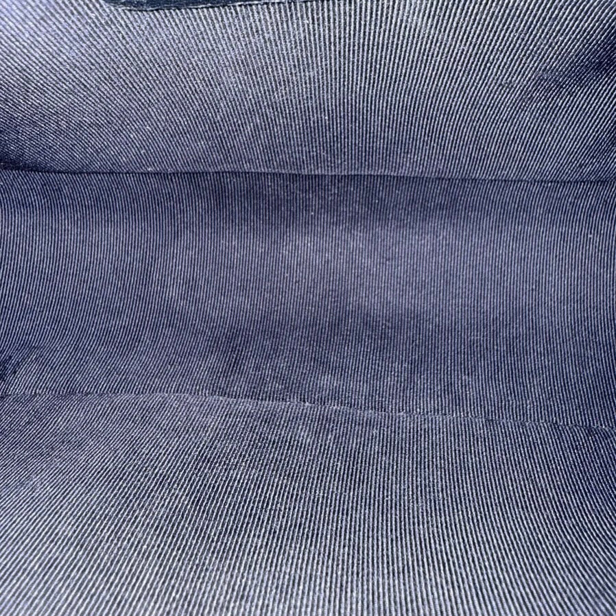 Chanel Boy Medium - 25CM Quilted Lambskin Dark Blue Gold Hardware Series 21